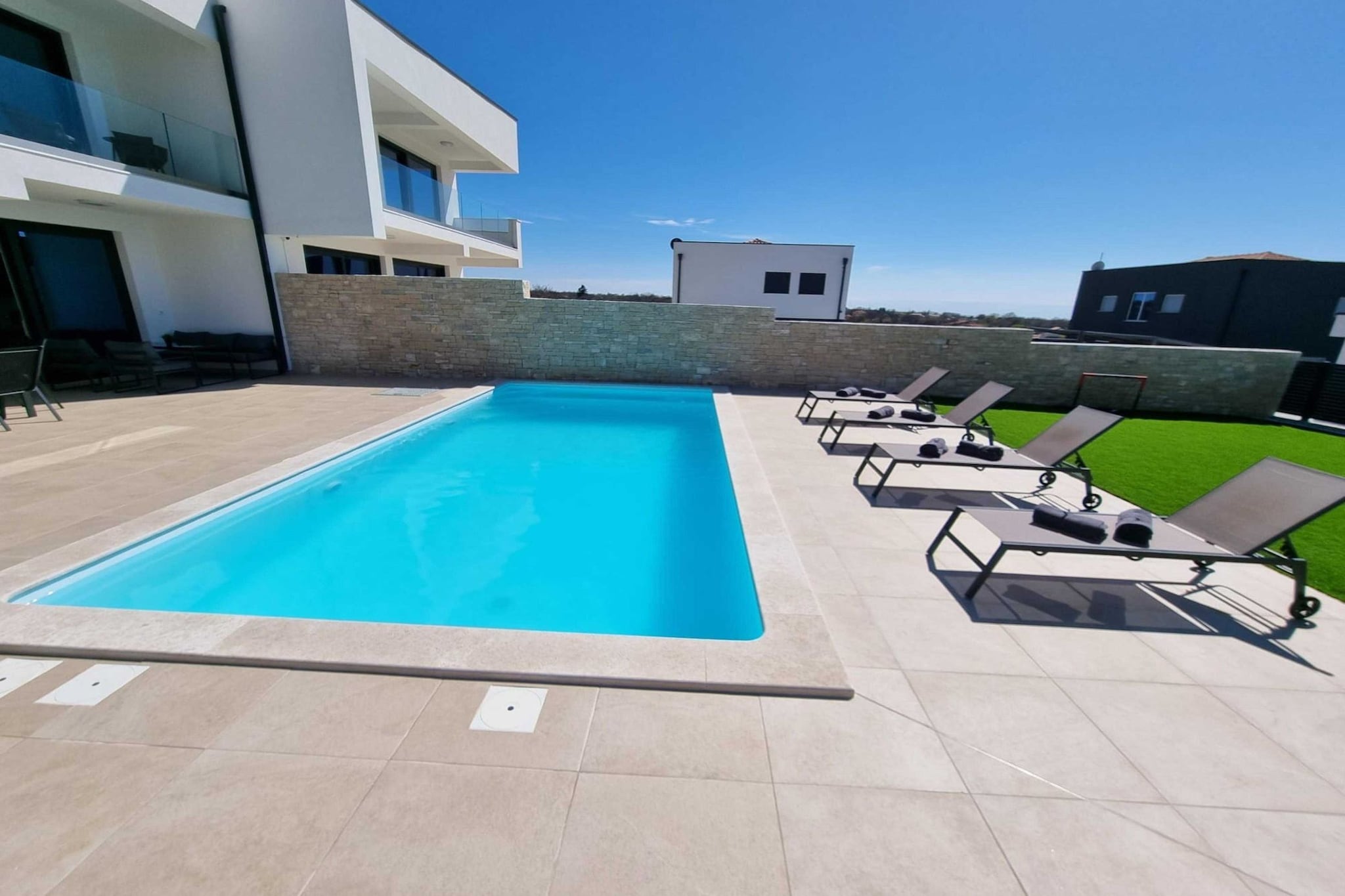 Sunset Garden Villa in Kanfanar-Zwembad