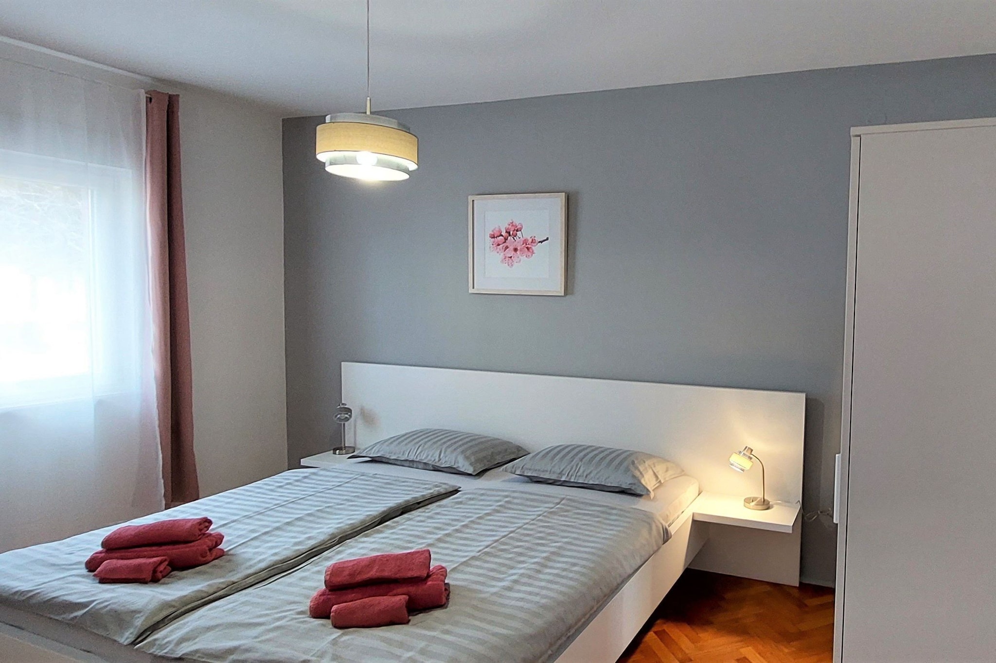 Modern Crikvenica Apartments with Sea View - Two Bedroom Apartment with Balcony-Slaapkamer