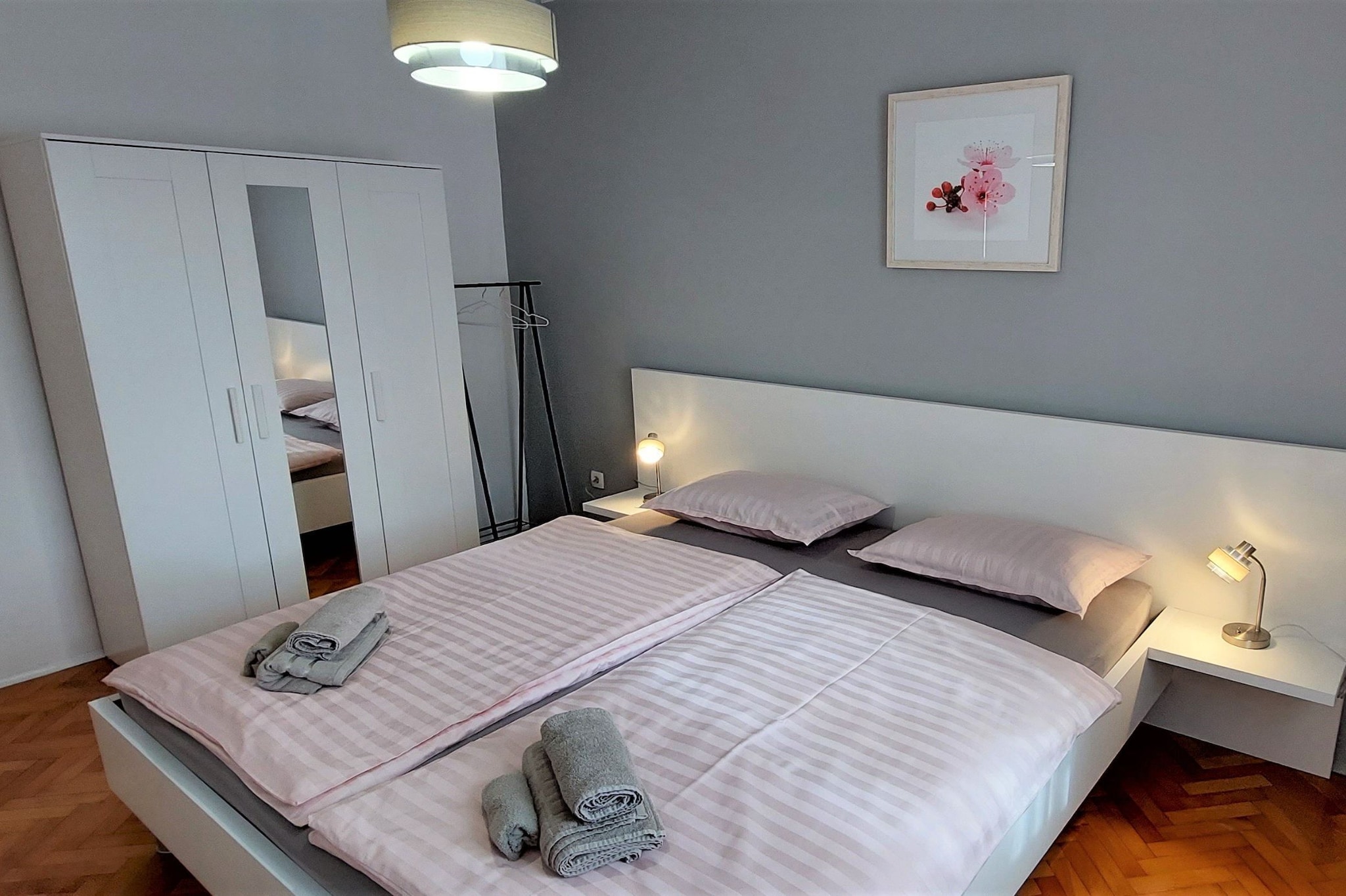 Modern Crikvenica Apartments with Sea View - Two Bedroom Apartment with Balcony-Slaapkamer