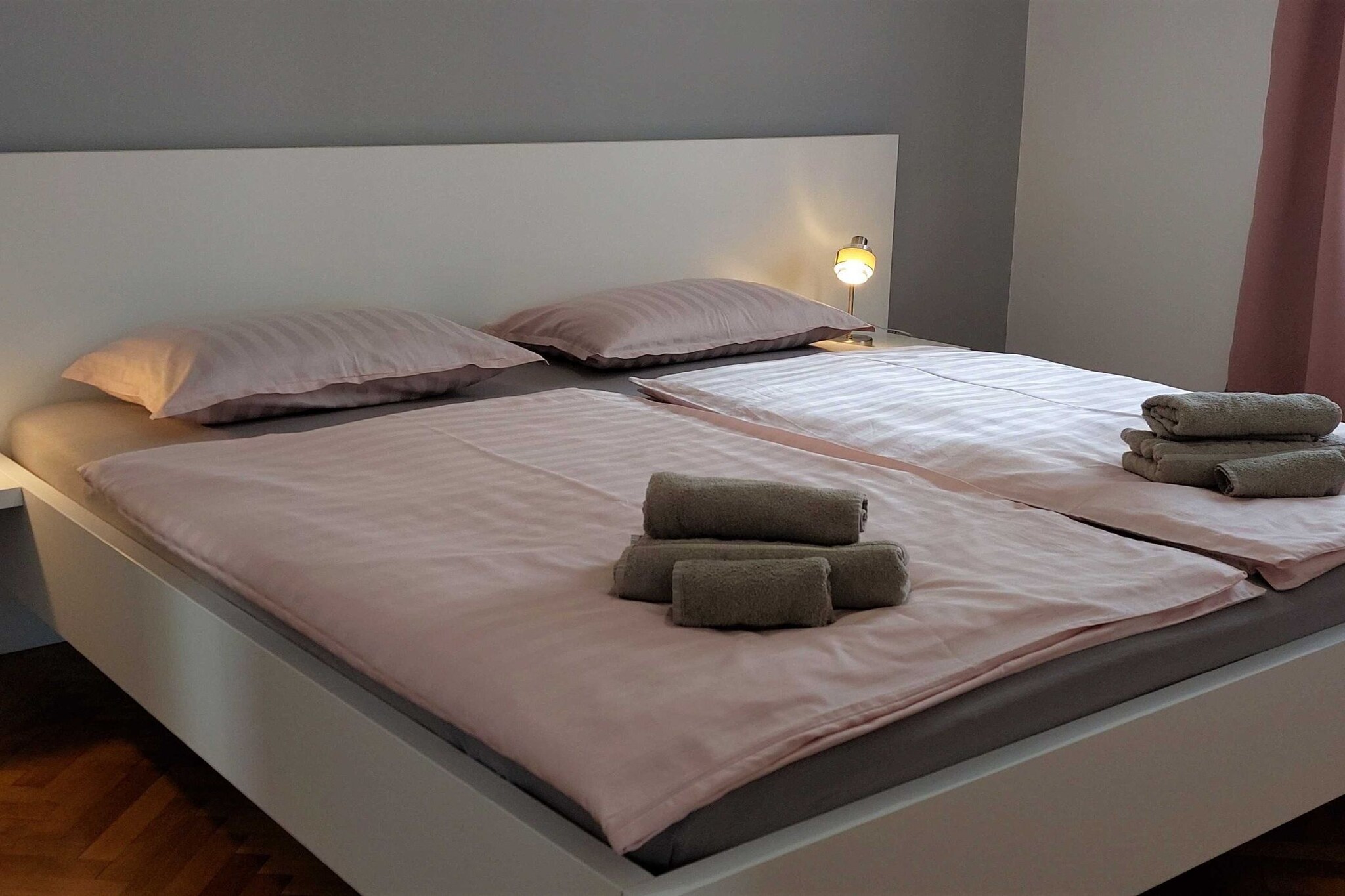 Modern Crikvenica Apartments with Sea View - Two Bedroom Apartment with Balcony-Slaapkamer