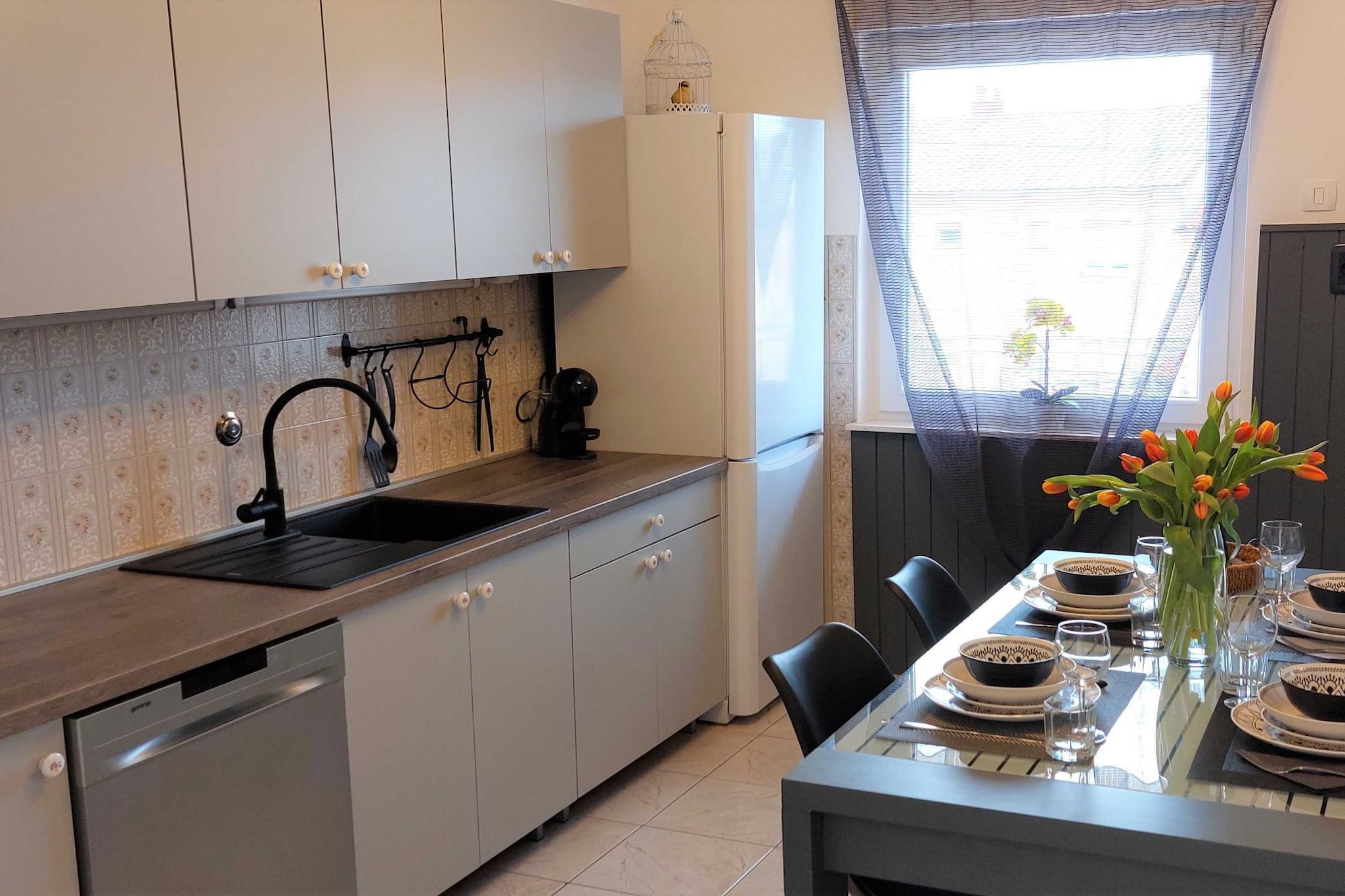 Modern Crikvenica Apartments with Sea View - Two Bedroom Apartment with Balcony-Keuken