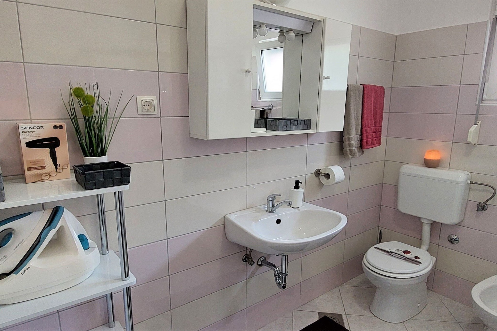 Modern Crikvenica Apartments with Sea View - Two Bedroom Apartment with Balcony-Badkamer