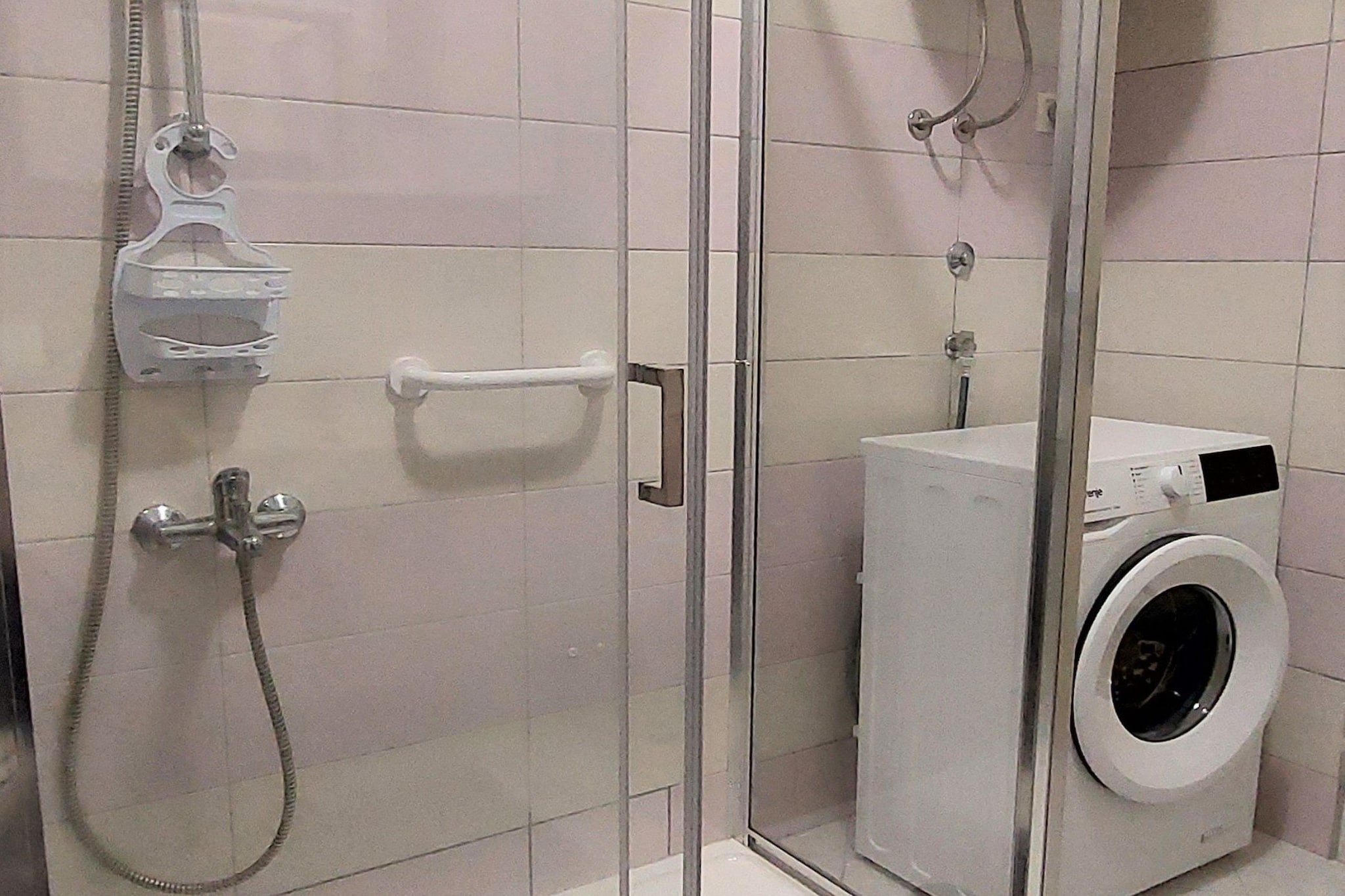 Modern Crikvenica Apartments with Sea View - Two Bedroom Apartment with Balcony-Badkamer