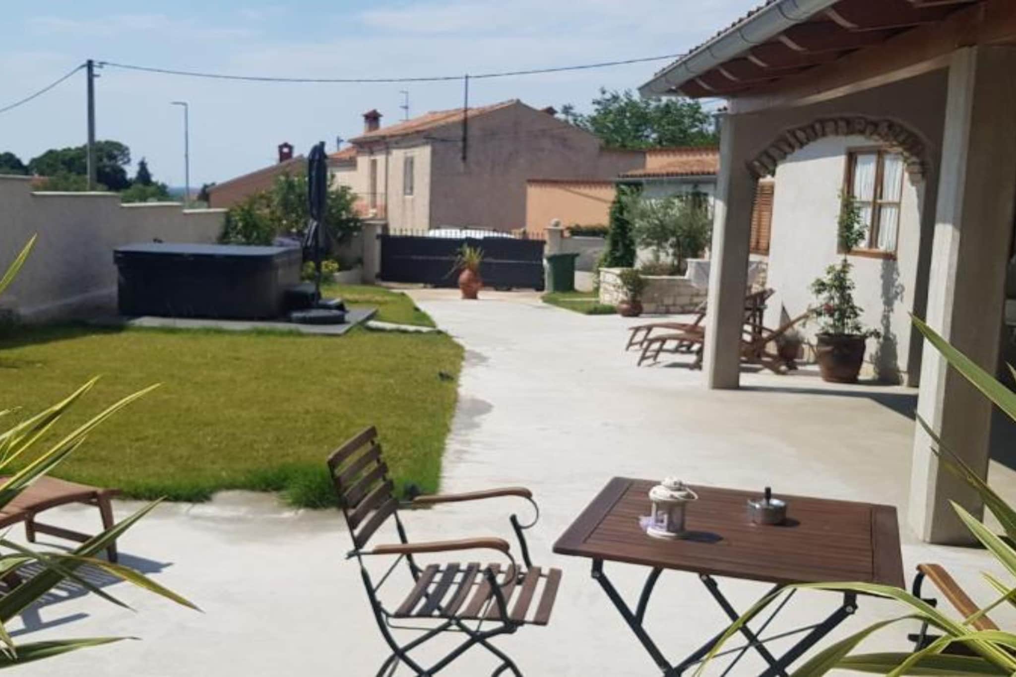 One bedroom apartment ( Ground floor) -(A4)-Buitenlucht