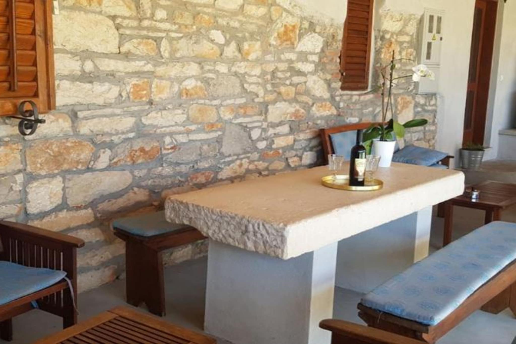 One bedroom apartment ( Ground floor) -(A4)-Buitenlucht