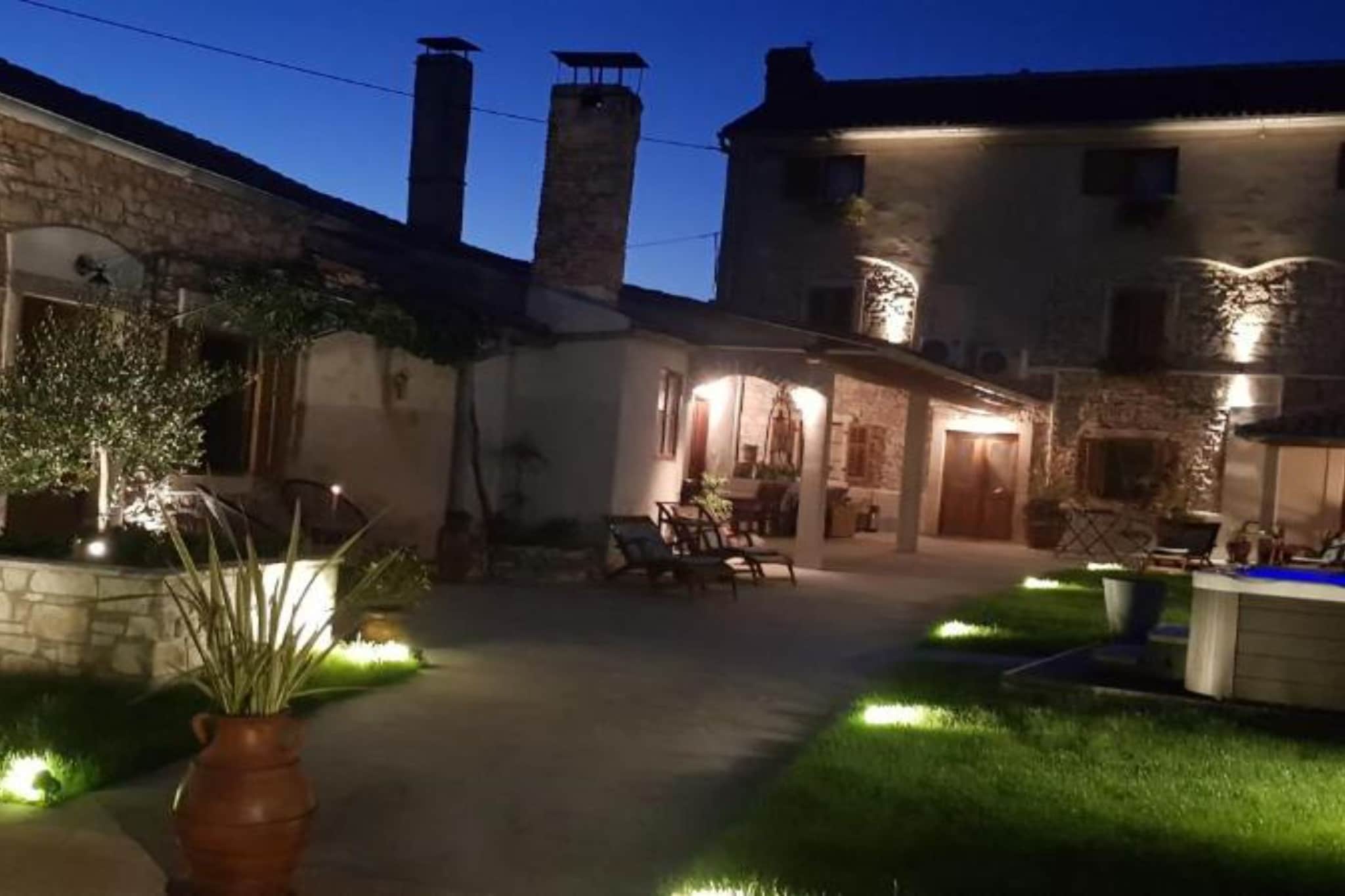 Two bedroom apartment ( Second floor) -(A2)-Buitenlucht