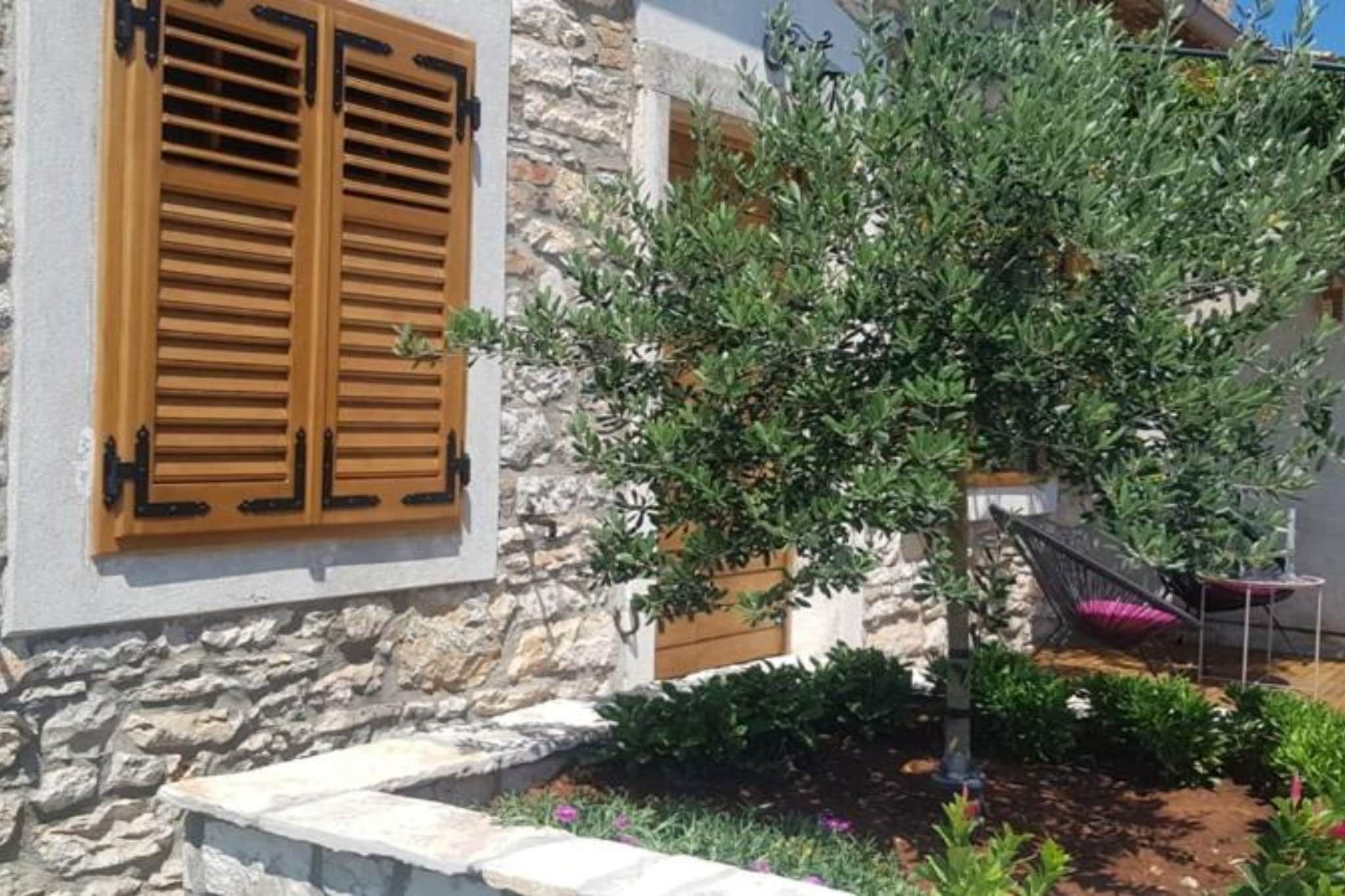 Superior one bedroom apartment ( First floor)-(A1)-Buitenlucht