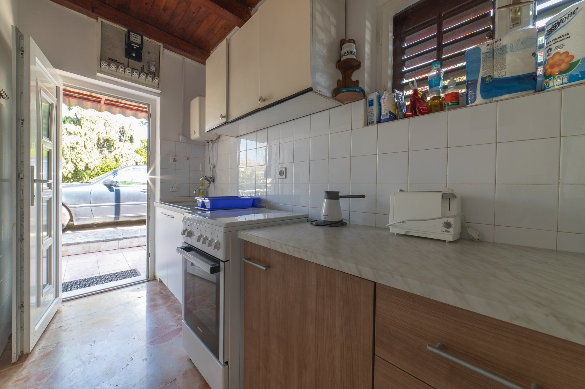 Two Bedroom Holiday Home-Kitchen