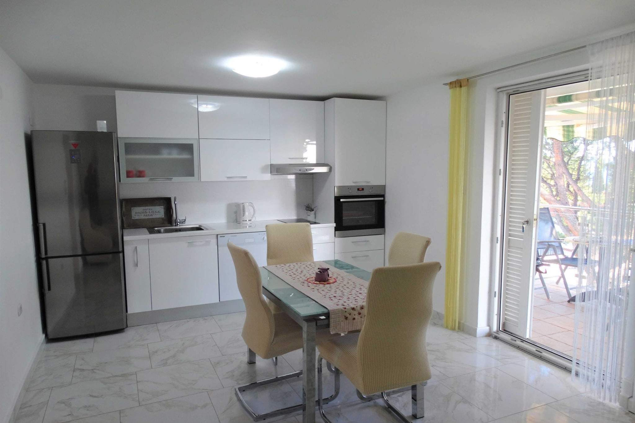 Selce Shorefront Apartment with Balcony and Sea View - Two Bedroom Apartment with Balcony and Sea View