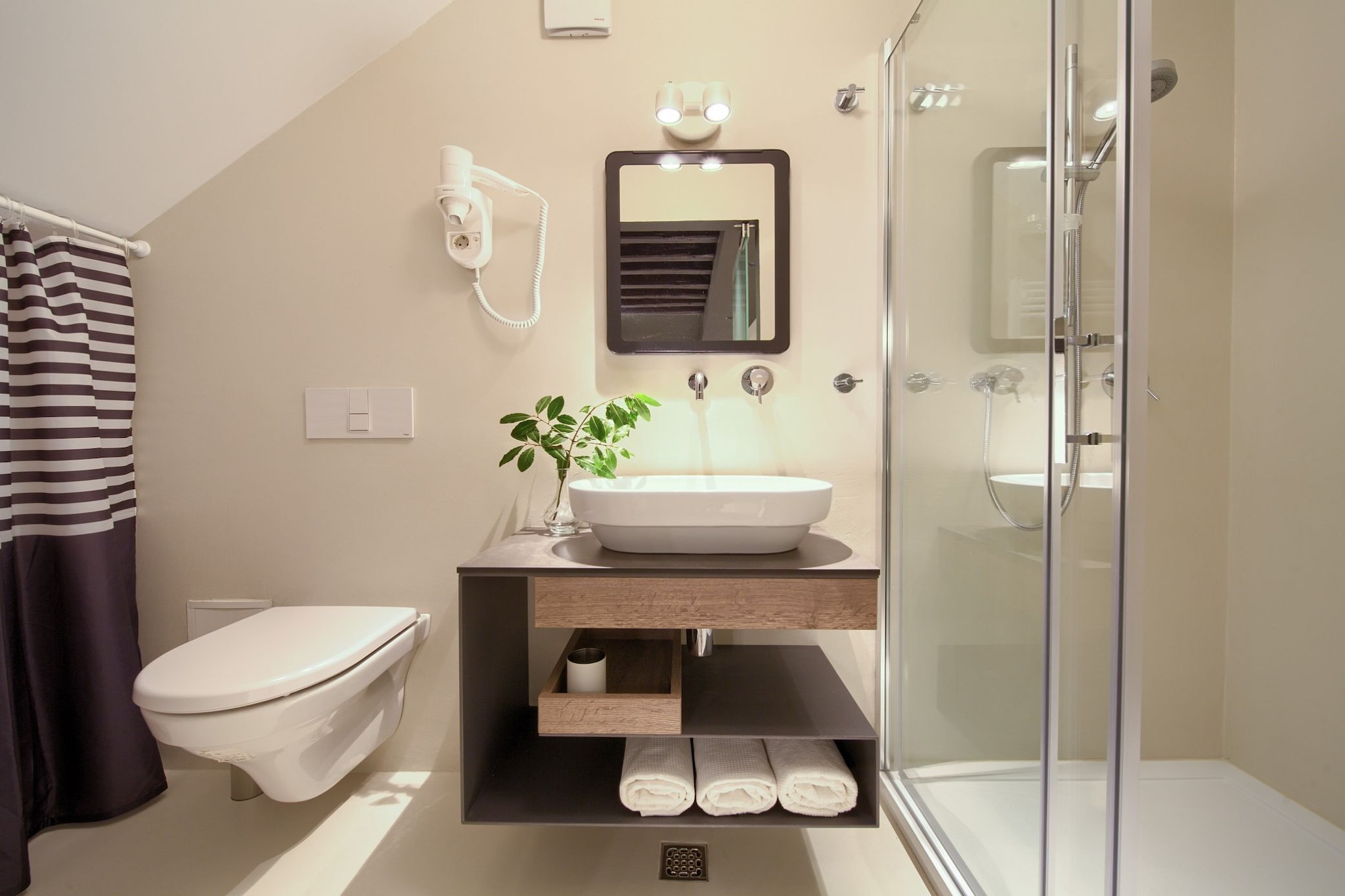 Vibrant and Elegant Downtown Krk Apartments - Studio Apartment (owner 1)-Salle de bain