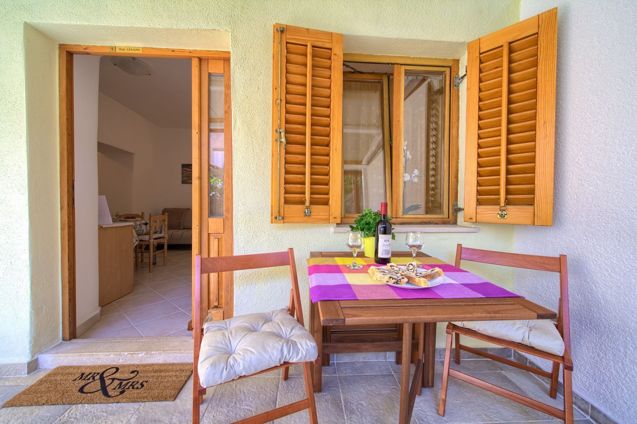 Chic and Charming Krk Downtown Apartments - Classic Studio Apartment (owner Lemon)-Outdoor