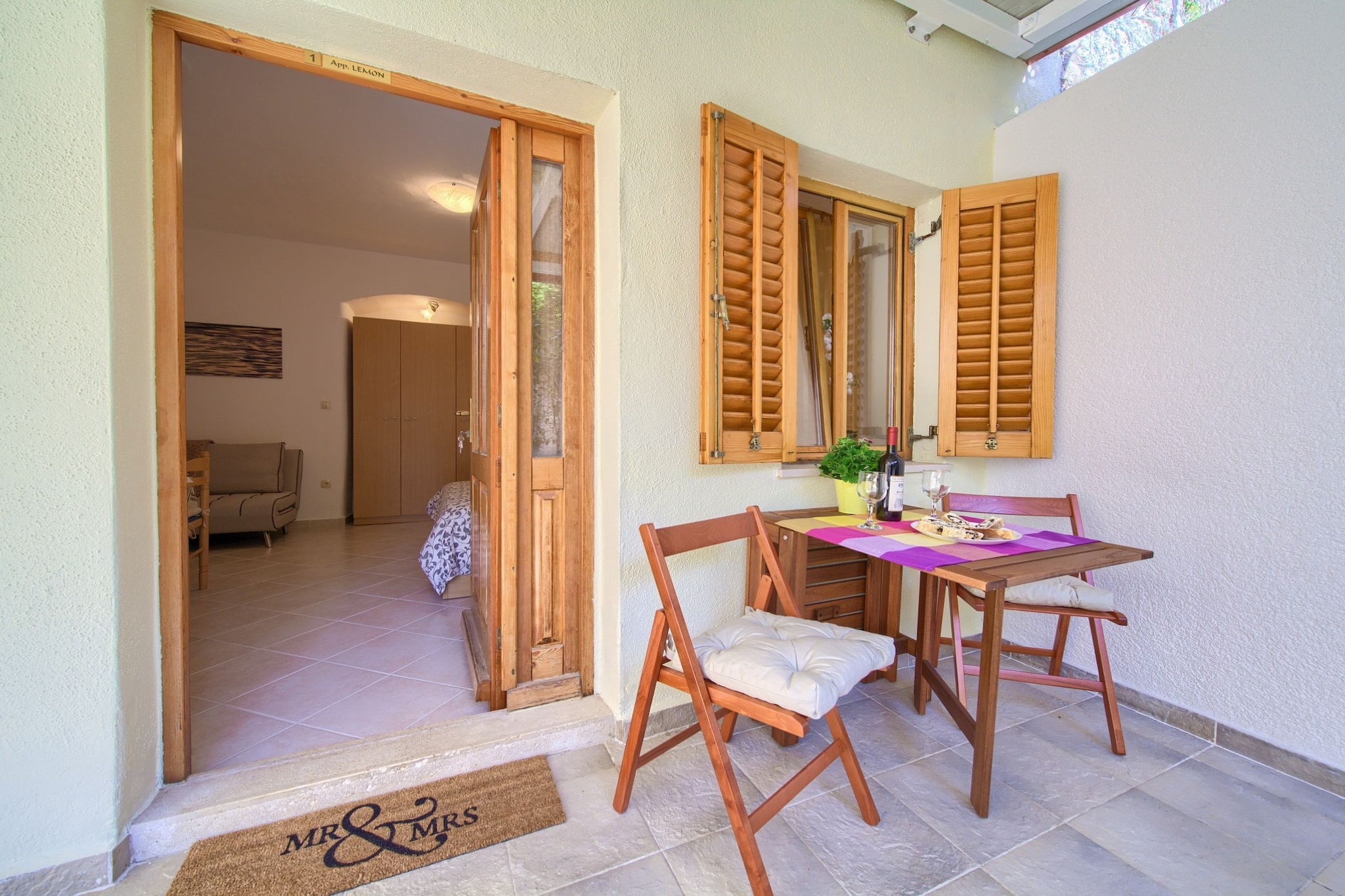 Chic and Charming Krk Downtown Apartments - Classic Studio Apartment (owner Lemon)-Outdoor