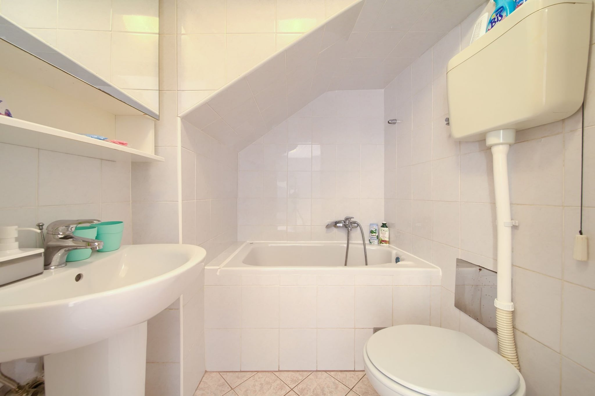 Chic and Charming Krk Downtown Apartments - Standard Studio Apartment (owner Bishop)-Bathroom