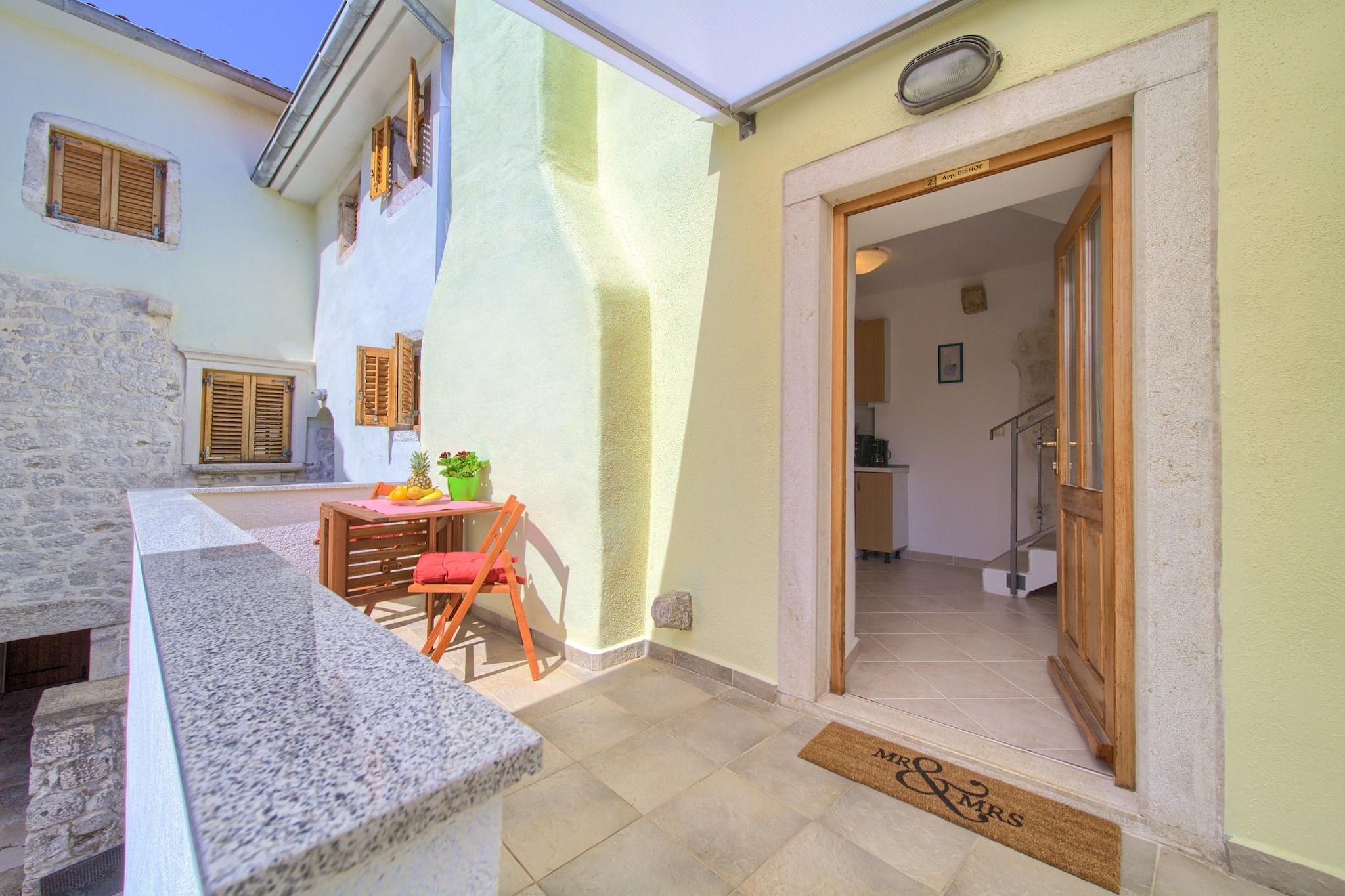 Chic and Charming Krk Downtown Apartments - Standard Studio Apartment (owner Bishop)