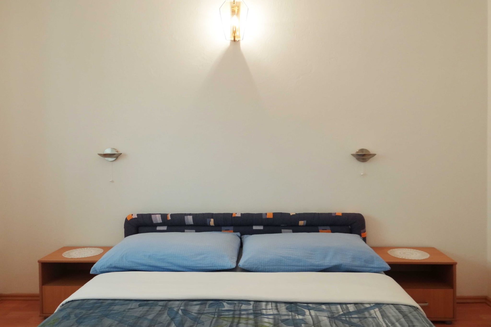 Bright Krk Apartment with Balcony and Beach Proximity - One Bedroom Apartment-Chambre