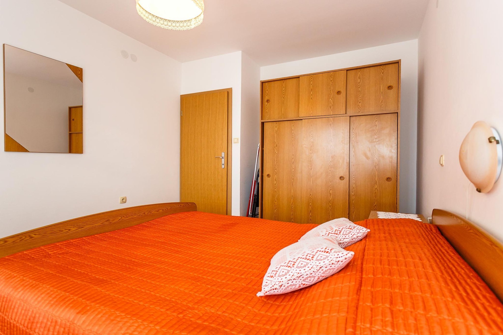 Comfortable and Sunny Krk Apartment - One Bedroom Apartment with Terrace-Chambre