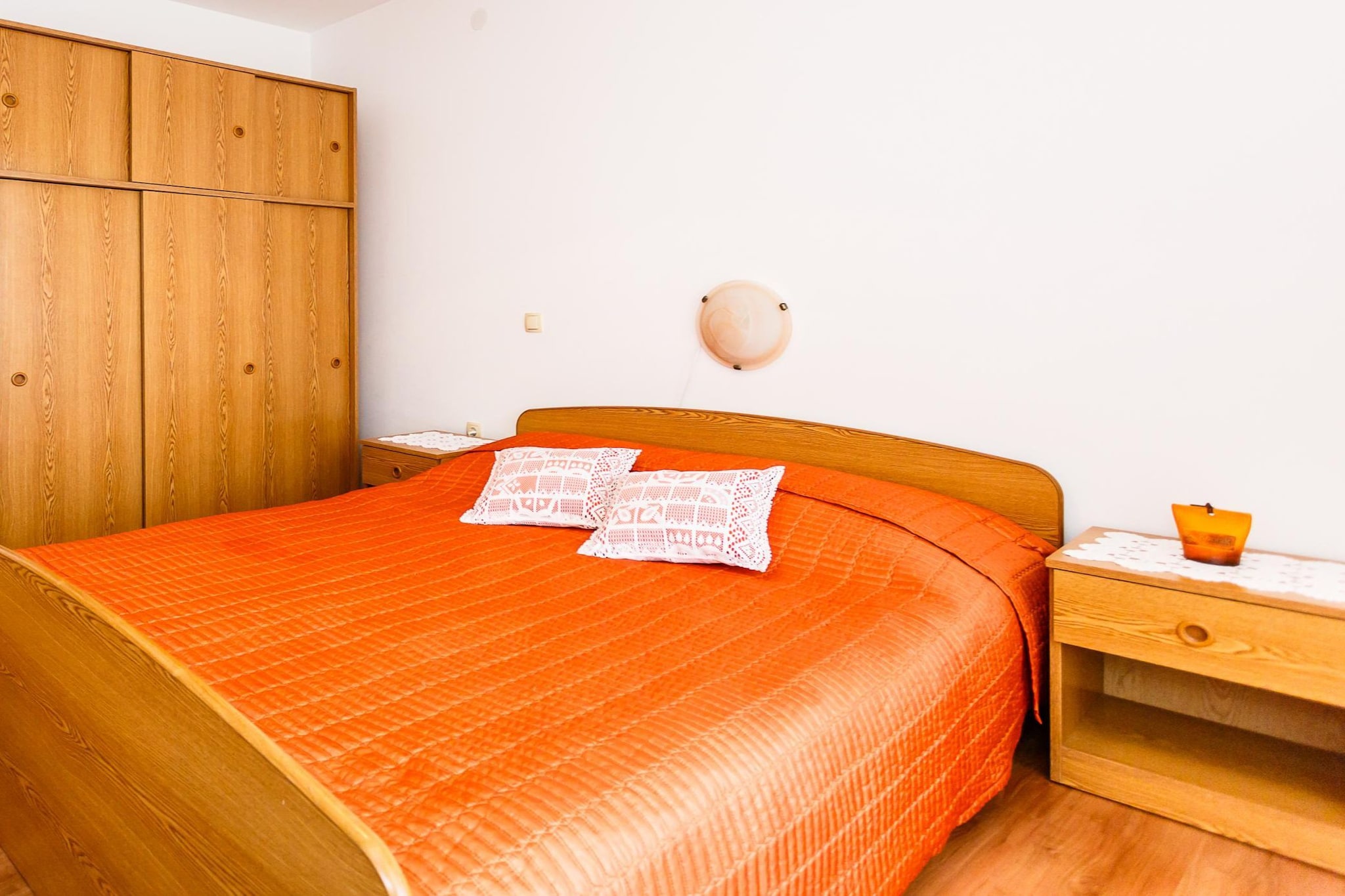 Comfortable and Sunny Krk Apartment - One Bedroom Apartment with Terrace-Chambre