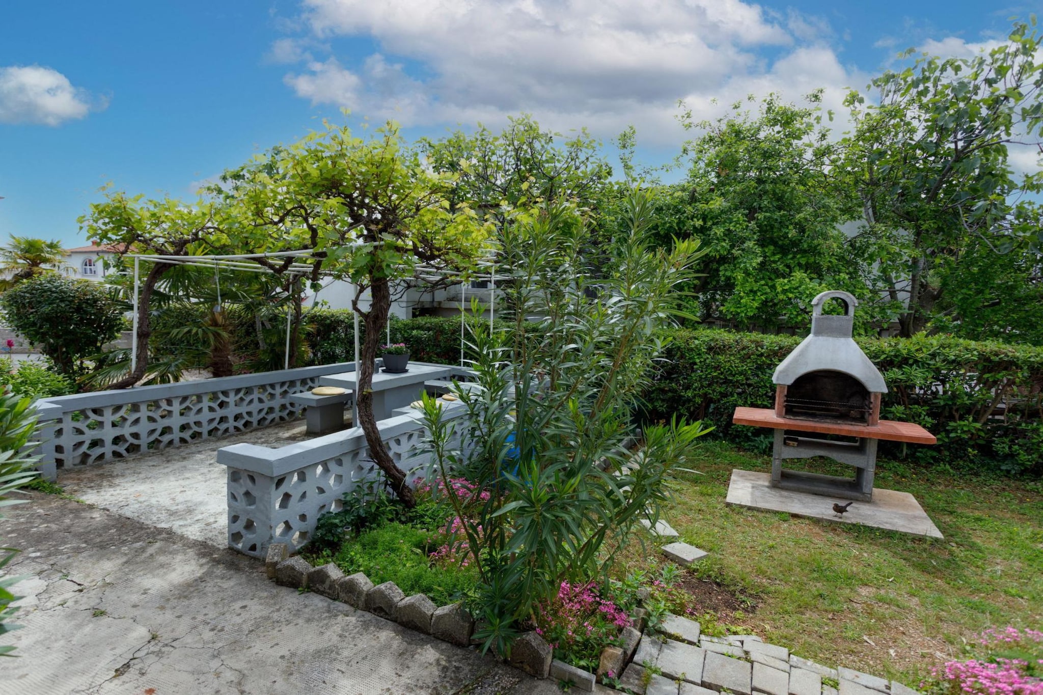 Charming and Tranquil Krk Center Apartment - One Bedroom Apartment with  Balcony-Extérieur