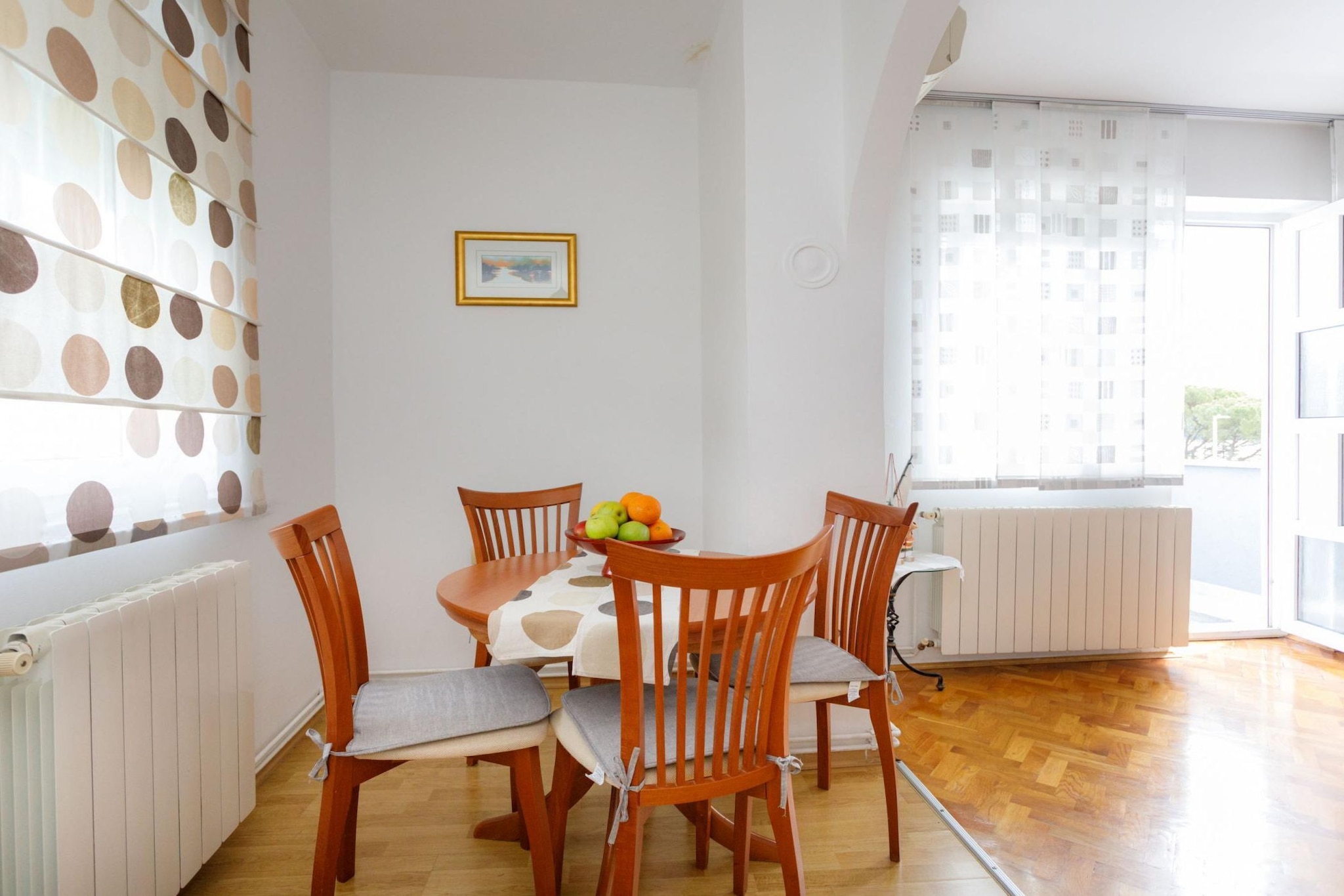 Charming and Tranquil Krk Center Apartment - One Bedroom Apartment with  Balcony-Salle à manger