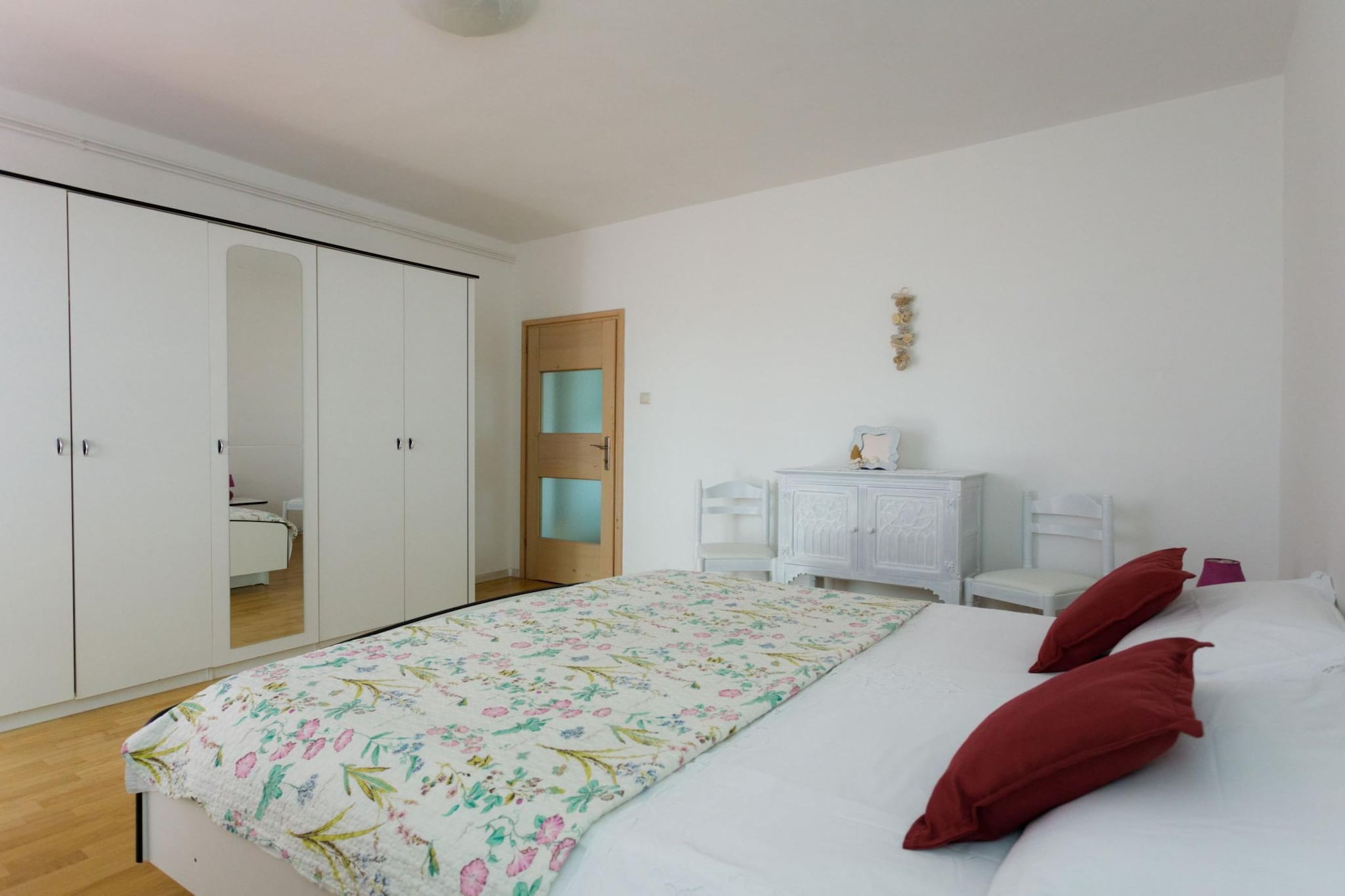 Charming and Tranquil Krk Center Apartment - One Bedroom Apartment with  Balcony-Chambre