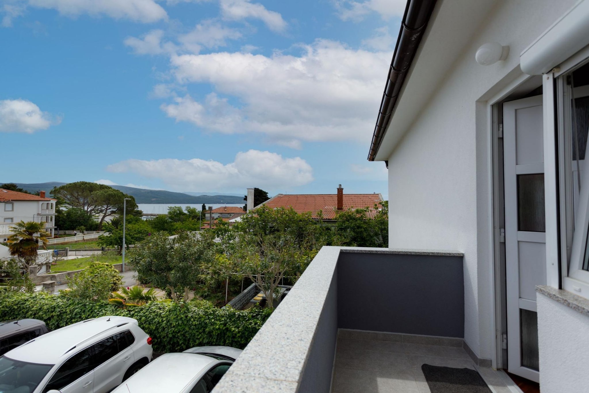 Charming and Tranquil Krk Center Apartment - One Bedroom Apartment with  Balcony-Terrasse / balcon