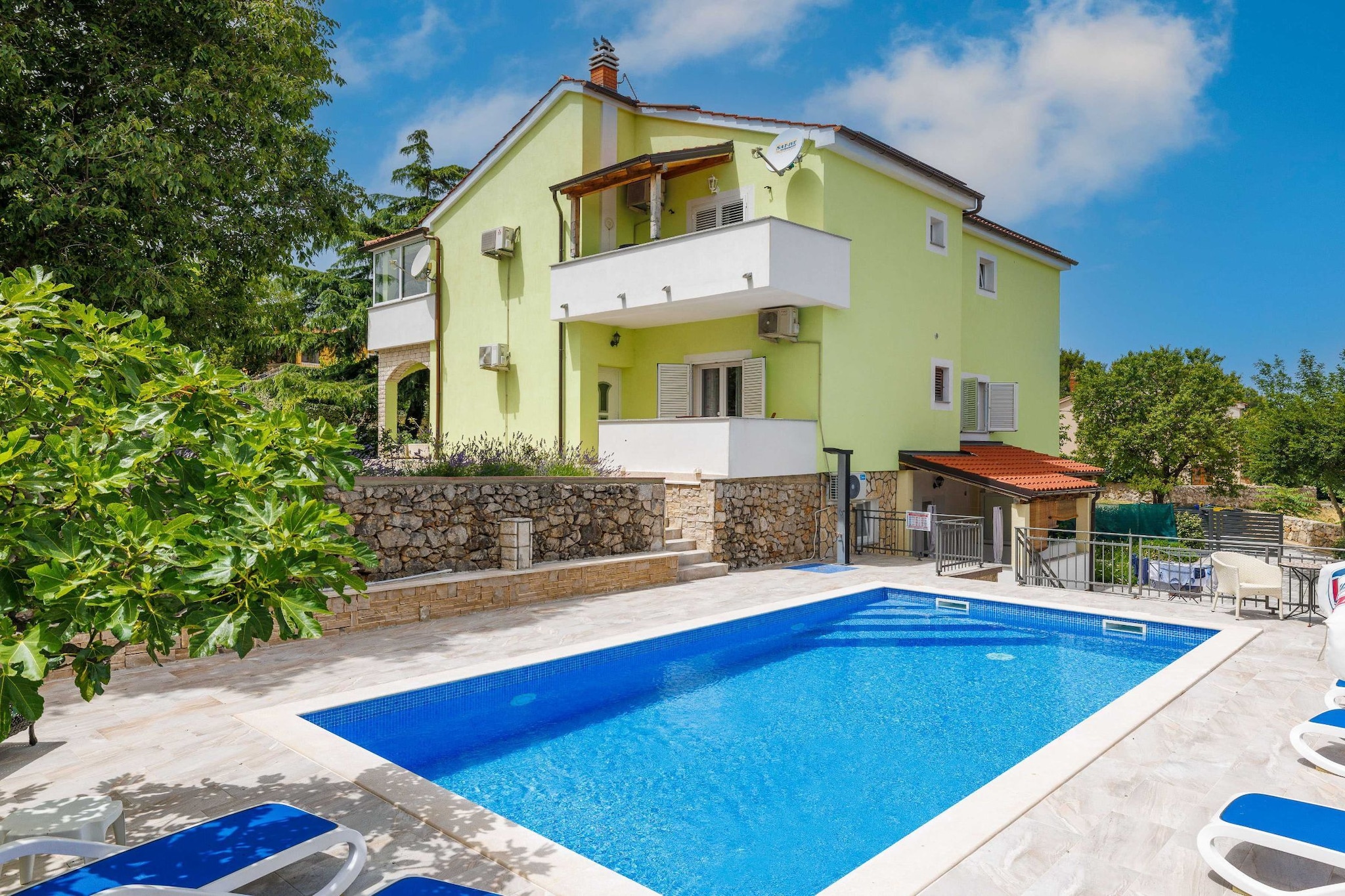 Wonderful Krk Island Stay: Shared Pool, Grill Patio, and Nearby Beaches - Two Bedroom Apartment