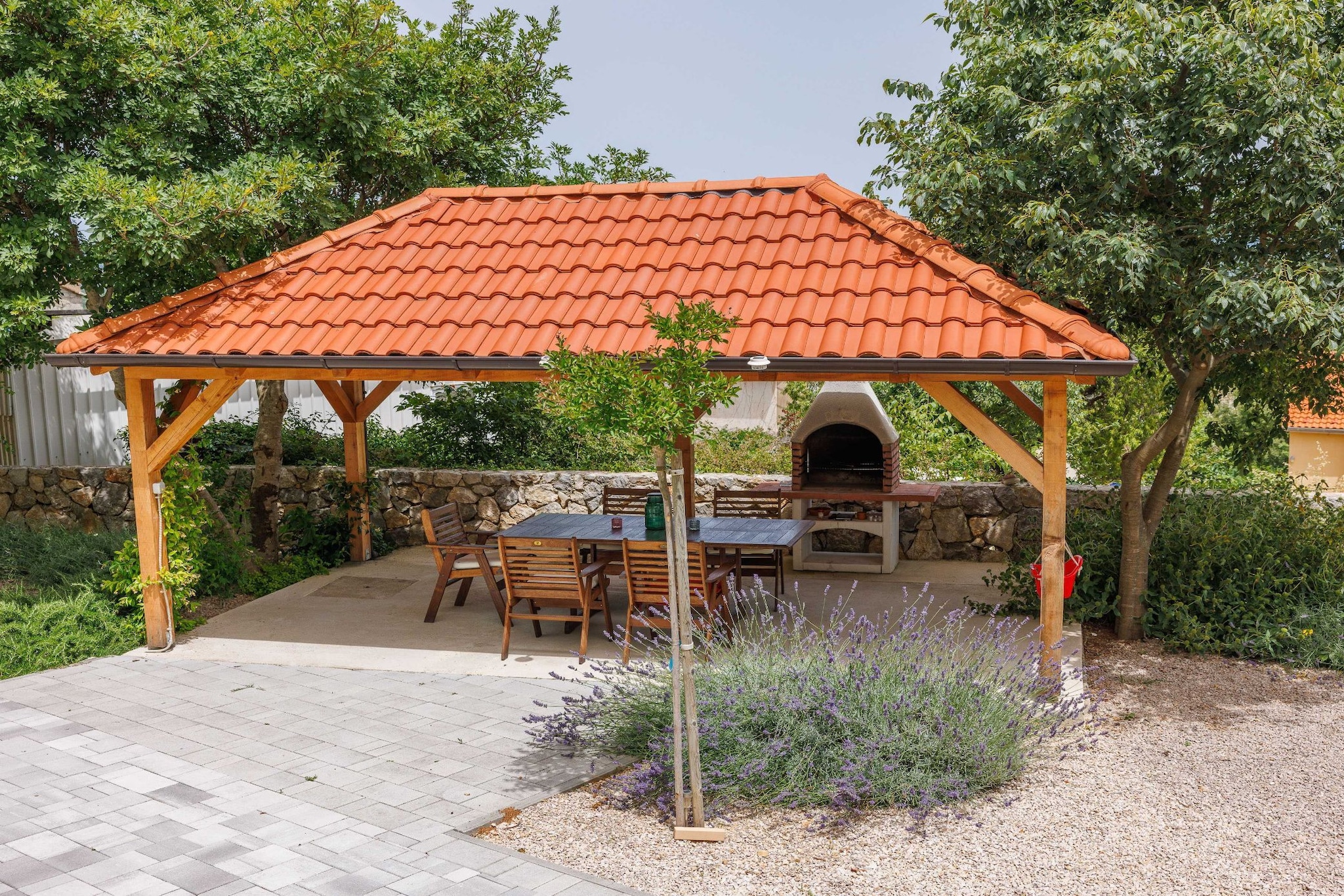 Wonderful Krk Island Stay: Shared Pool, Grill Patio, and Nearby Beaches - Two Bedroom Apartment-Außenbereich