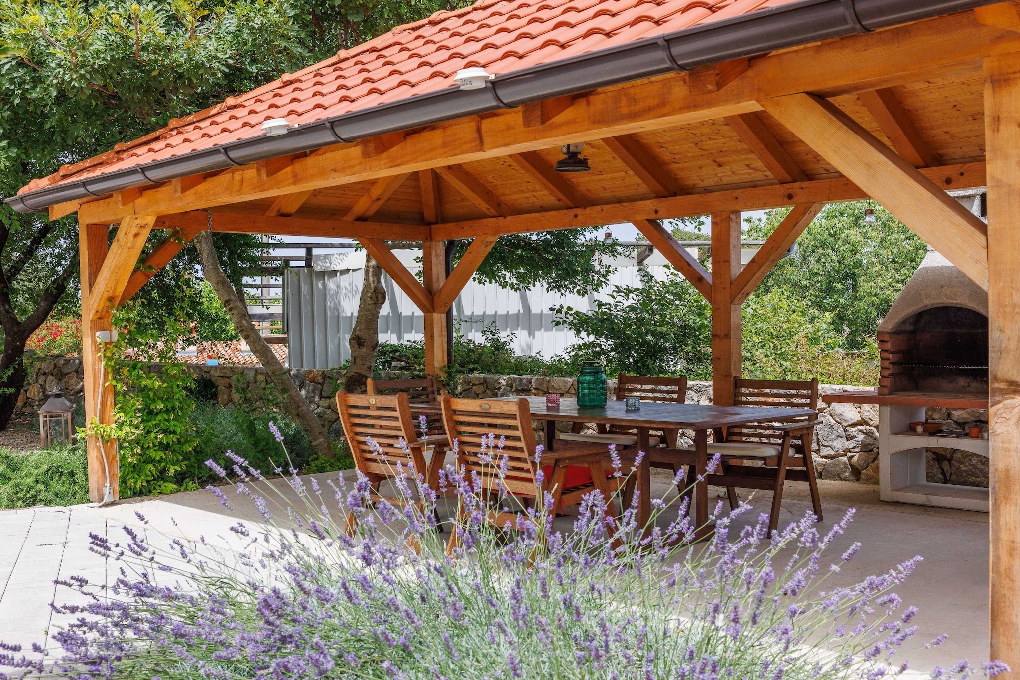 Wonderful Krk Island Stay: Shared Pool, Grill Patio, and Nearby Beaches - Studio Apartment-Außenbereich