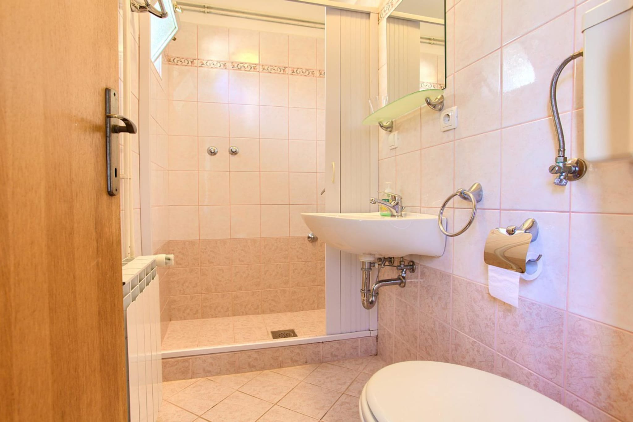 Elegant Krk Hideaway Apartment with Terrace - One Bedroom Apartment with Terrace-Bathroom