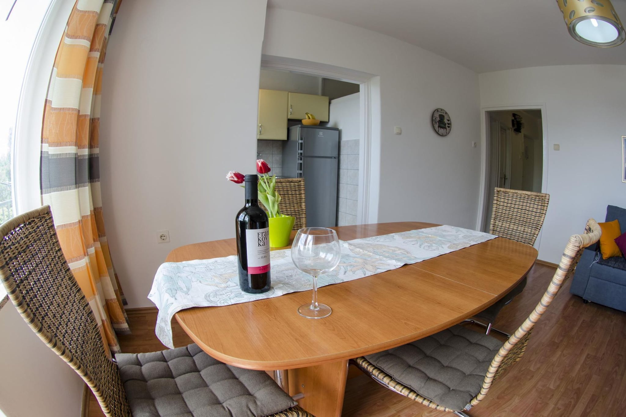 Bright and Breezy Apartment with Terrace and Sea View - Two Bedroom Apartment with Terrace and Sea View-Dining room