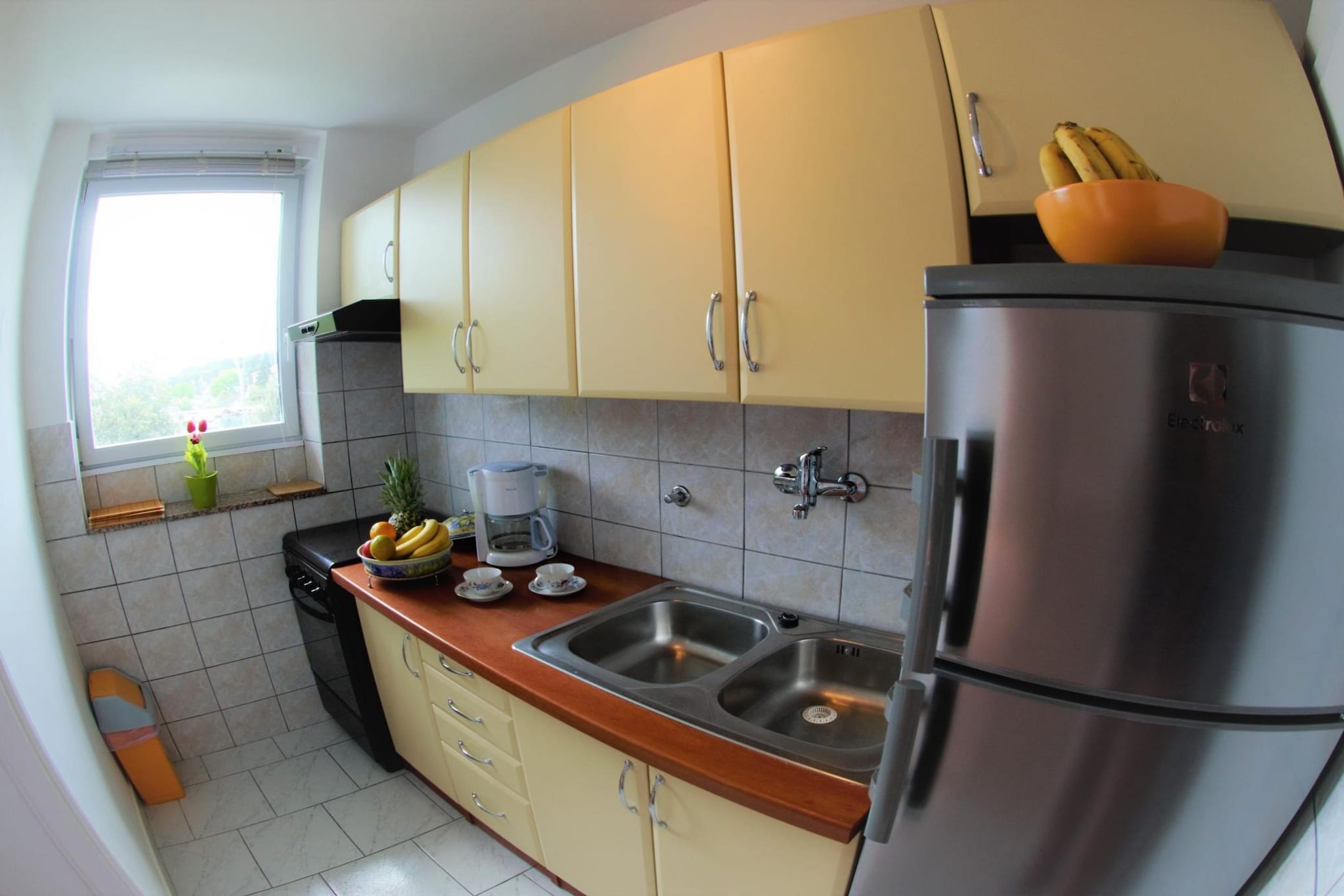 Bright and Breezy Apartment with Terrace and Sea View - Two Bedroom Apartment with Terrace and Sea View-Kitchen