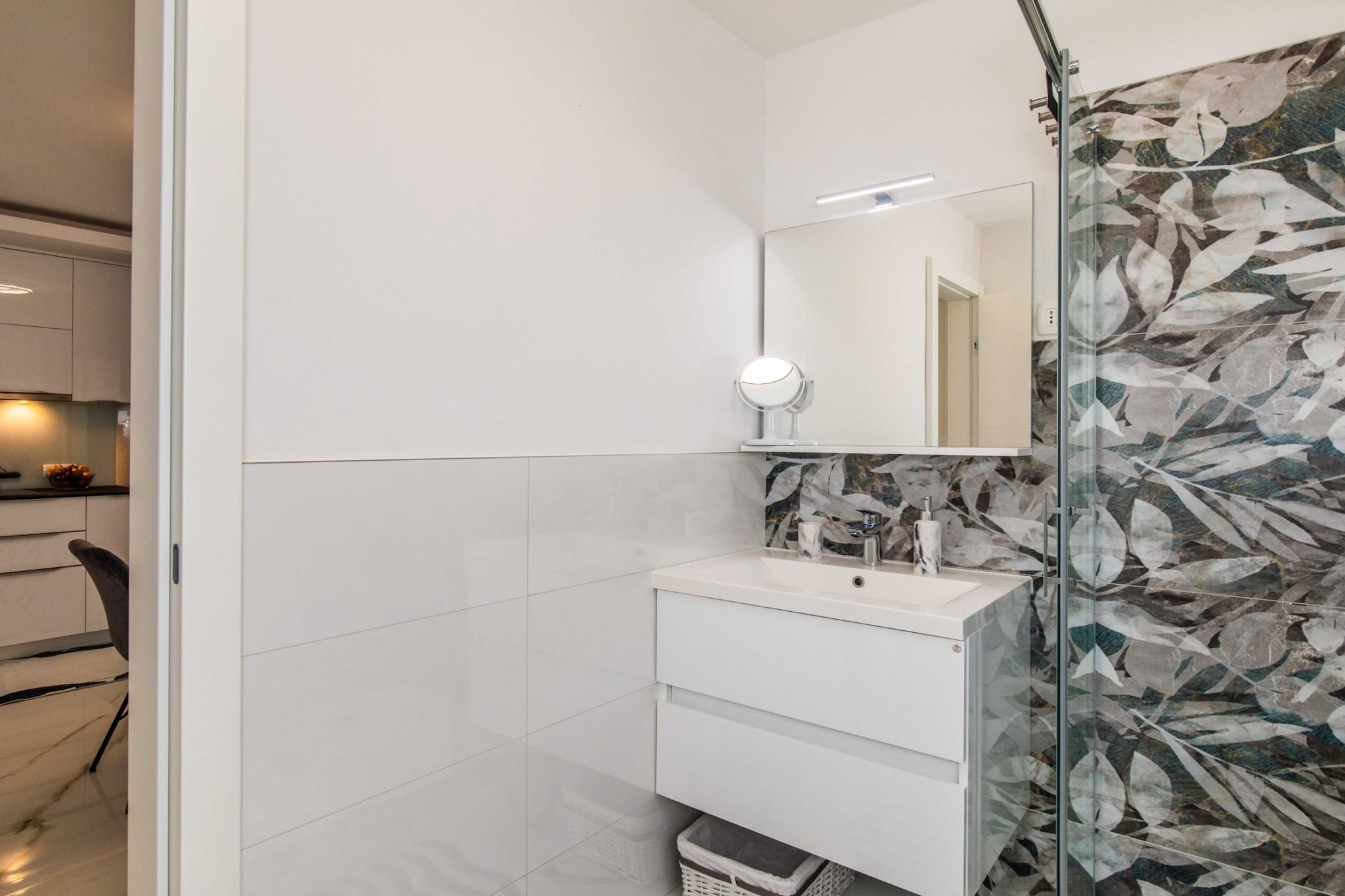 Modern Apartment with Terrace and Private Parking Krk - Two Bedroom Apartment-Bathroom