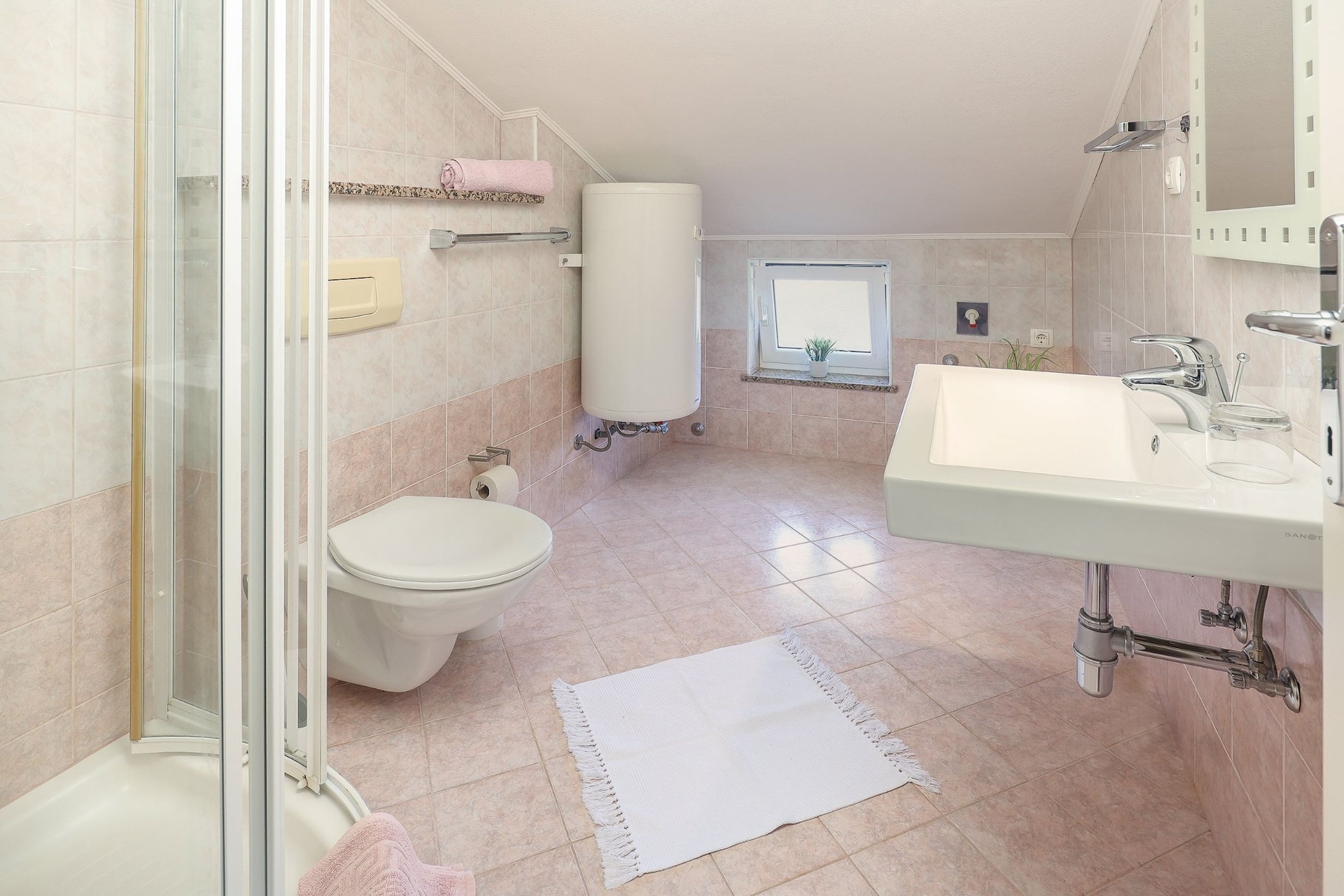 Peaceful Nature Retreat Near Krk Town with BBQ and Parking - Comfort Two Bedroom Apartment-Bathroom