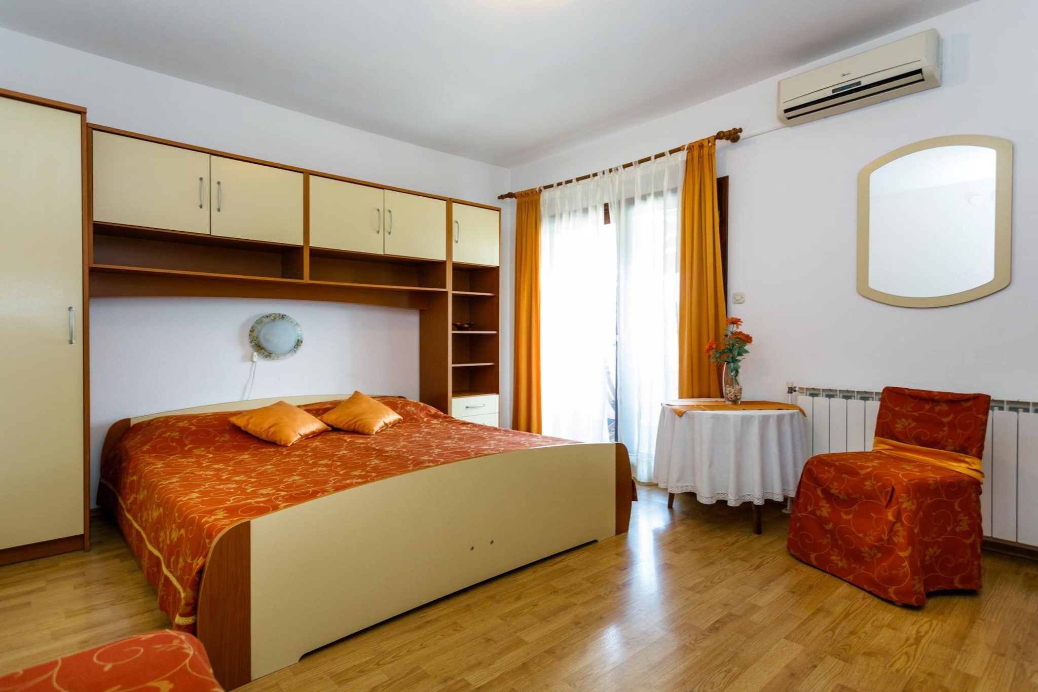 Sunny and Sleek Krk Rooms with Balcony - Standard Double Room with Balcony (owner Zuta)