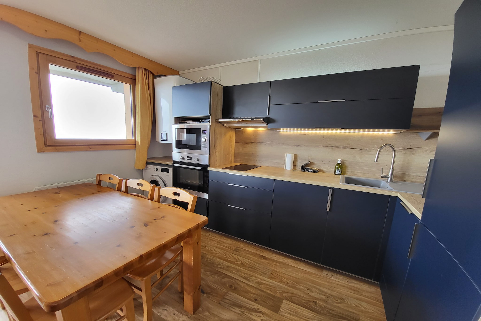 Vercors 2 020-FAMILLE & MONTAGNE appart. 6 pers-Keuken