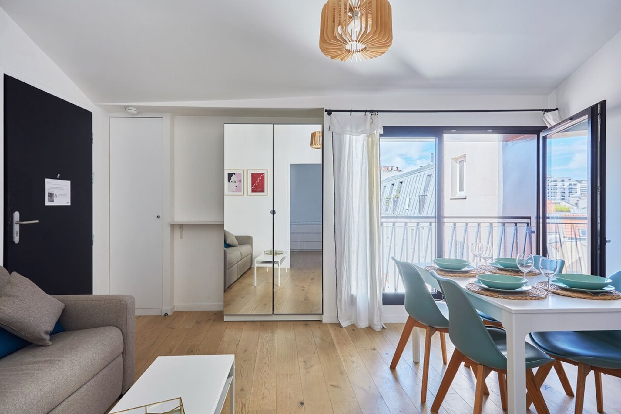 Apartment Boulogne facing the "Passage"