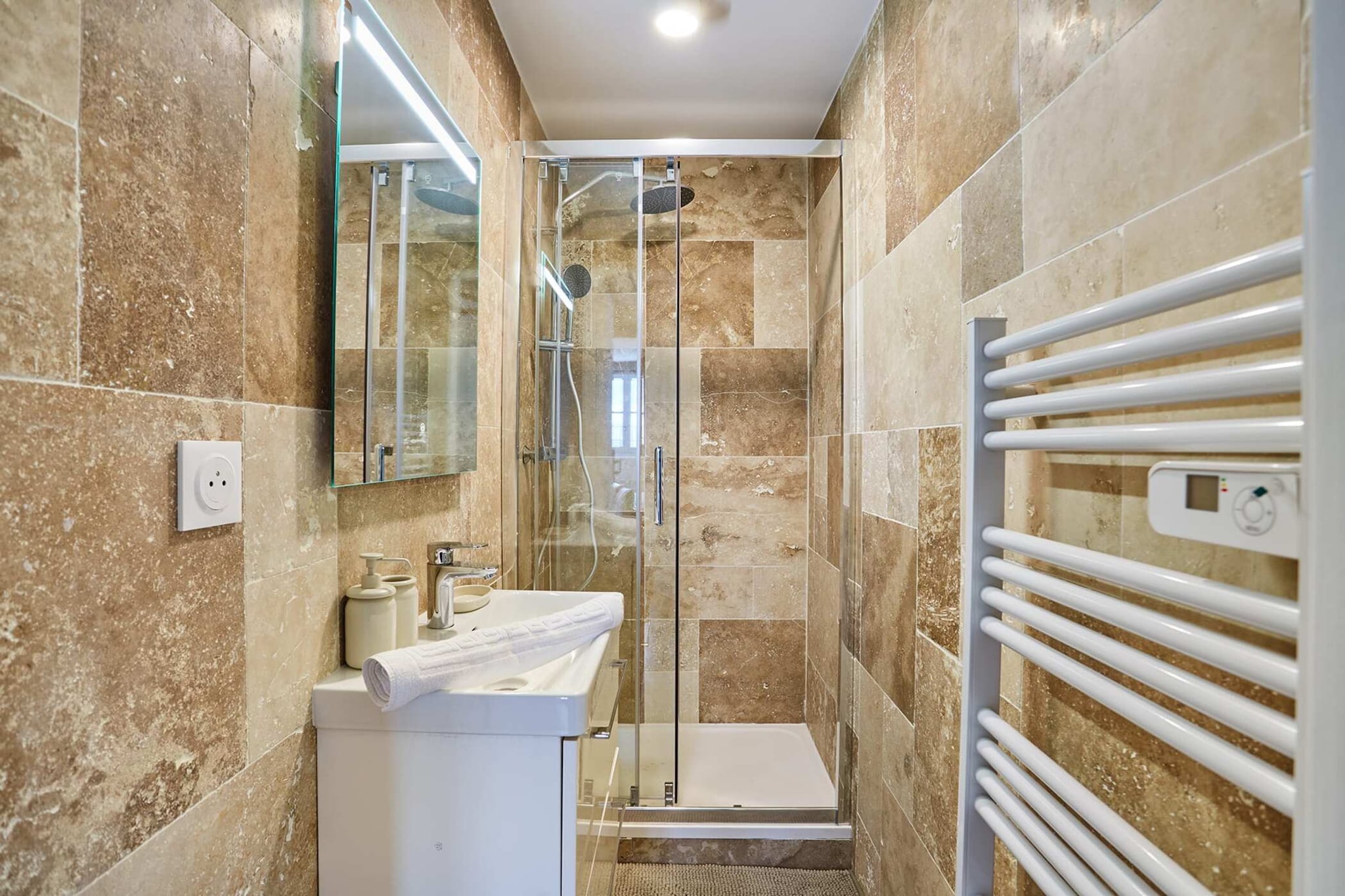 BEAUMARCHAIS 4 5G 2 - Bathroom