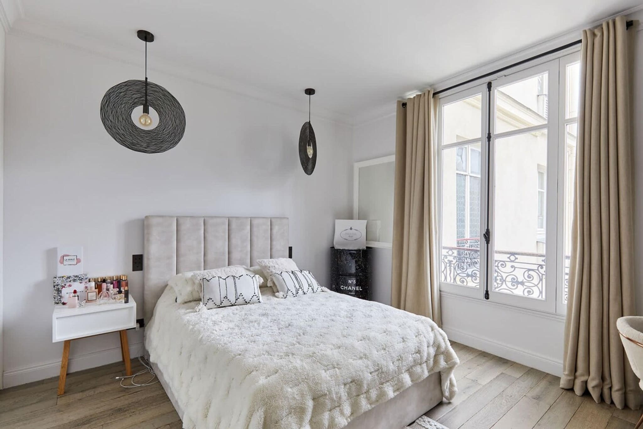PEREIRE 58-Bedroom