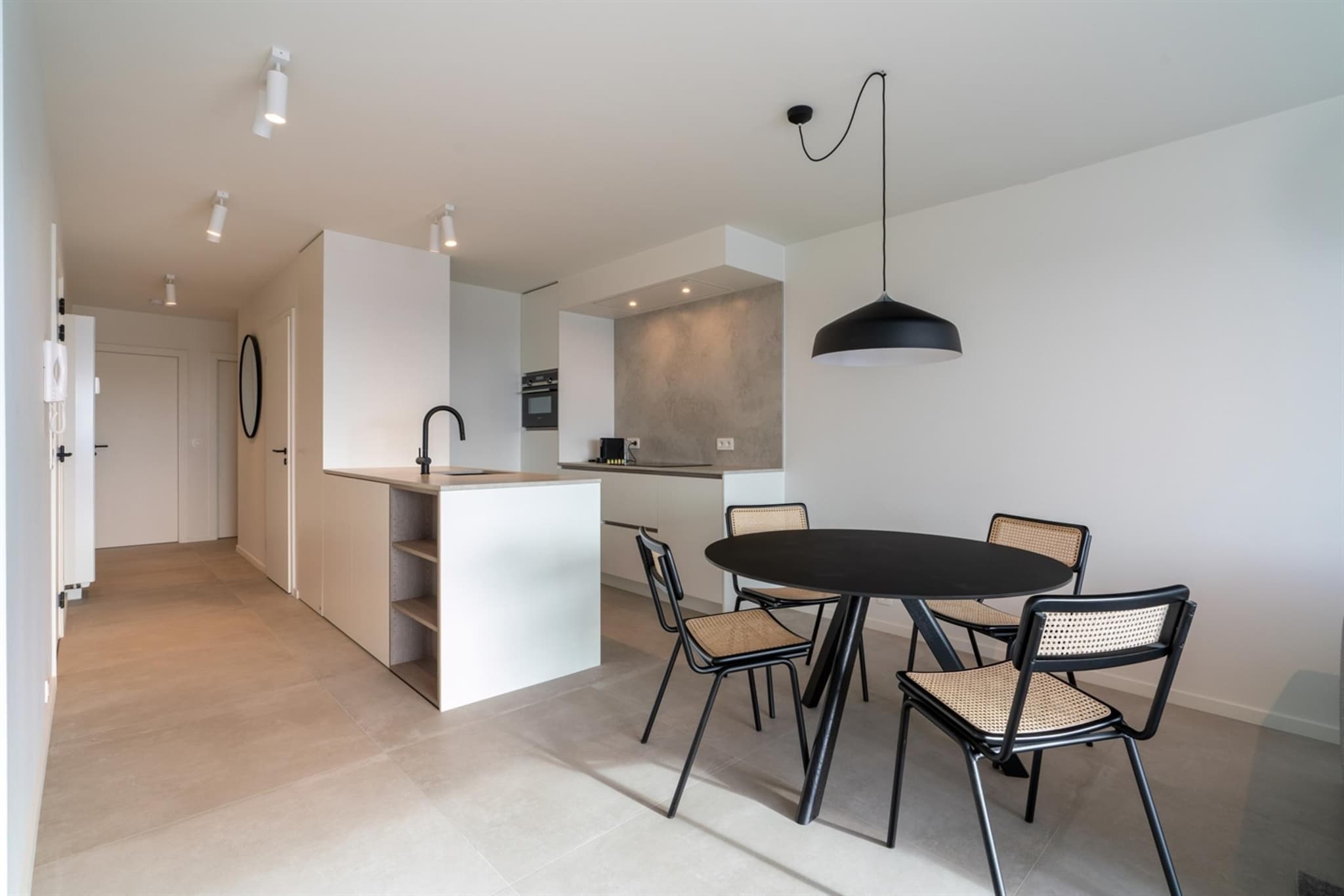 This recently renovated, modern flat at Blankenberge Marina is the perfect retreat for a fantastic holiday. The open kitchen, centrally located, offers a spacious and inviting area where you can cook while enjoying stunning views of the marina. The two cozy bedrooms are designed for ultimate relaxation, ensuring a restful night's sleep after a day of exploring. The stylish bathroom features a double washbasin, toilet, and shower for your convenience.

The flat is flooded with natural light, creating a warm, sunny atmosphere. With both a rear balcony and a front terrace, youâ€™ll have plenty of space to soak in the surroundings. The front terrace is equipped with patio chairs and a garden table, ideal for relaxing and enjoying meals outdoors.

Whether youâ€™re looking to unwind by the water or explore the vibrant marina, this flat provides the perfect combination of comfort, luxury, and location for an unforgettable stay in Blankenberge.