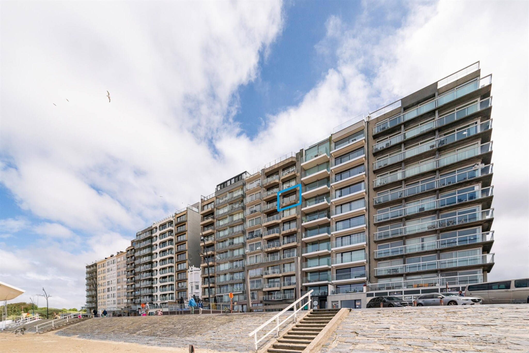 Flat in Knokke with Pier and Sea Views