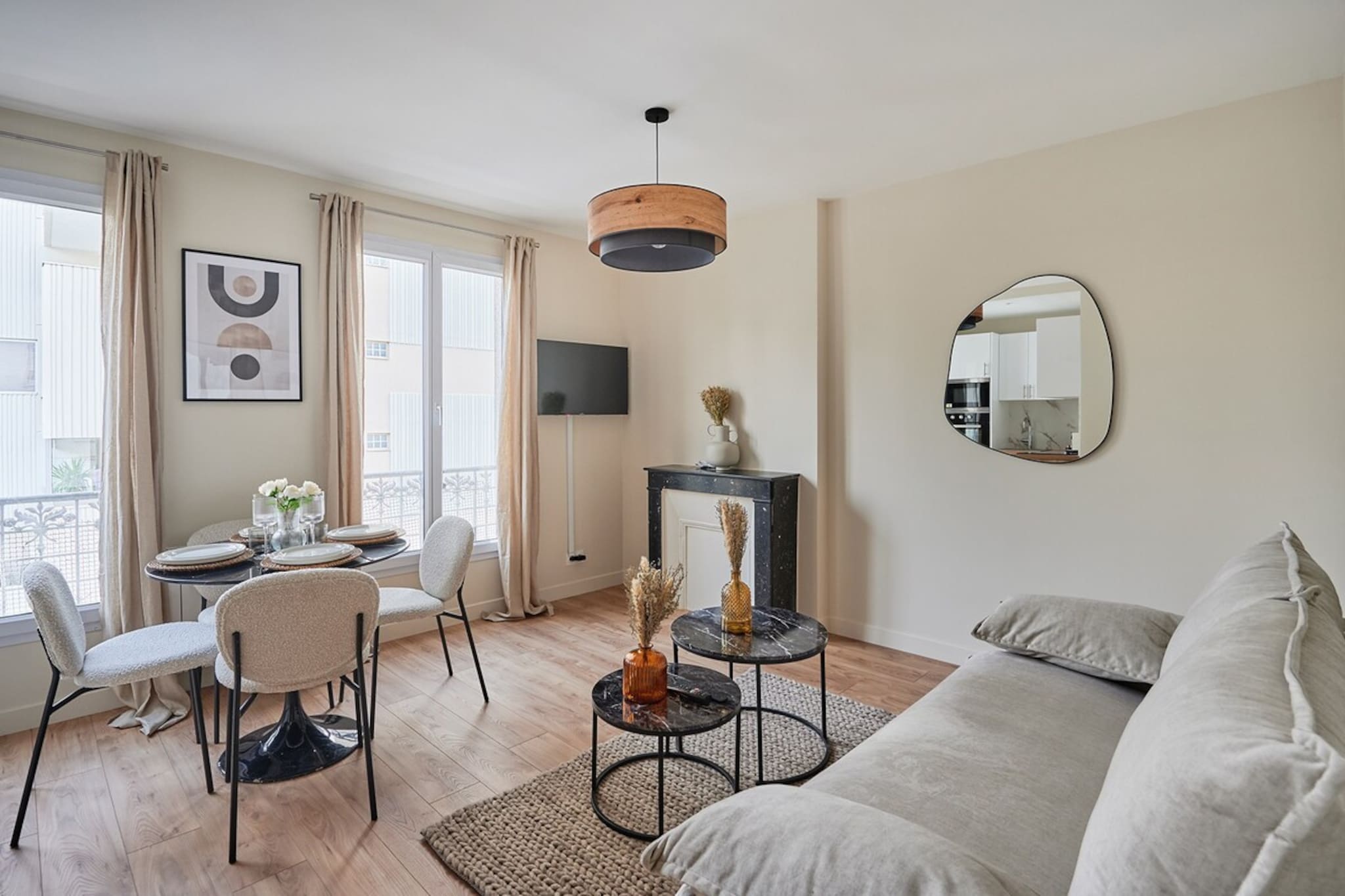 PERFECT LOCATION FOR THE OLYMPIC GAMES!!! 15 minutes to Paris La DÃ©fense Arena (natation, waterpolo)
Located in a pretty area and offering a view of the skyscrapers of La DÃ©fense, our apartment has been carefully decorated to offer you all modern comfort.
The island of Puteaux has many shops, main street Jean JaurÃ¨s with a multitude of shops. Monoprix, grocery store, cheese maker, butcher, greengrocer, tobacconist, chic restaurant and franchise brand
The building is quiet and maintained.