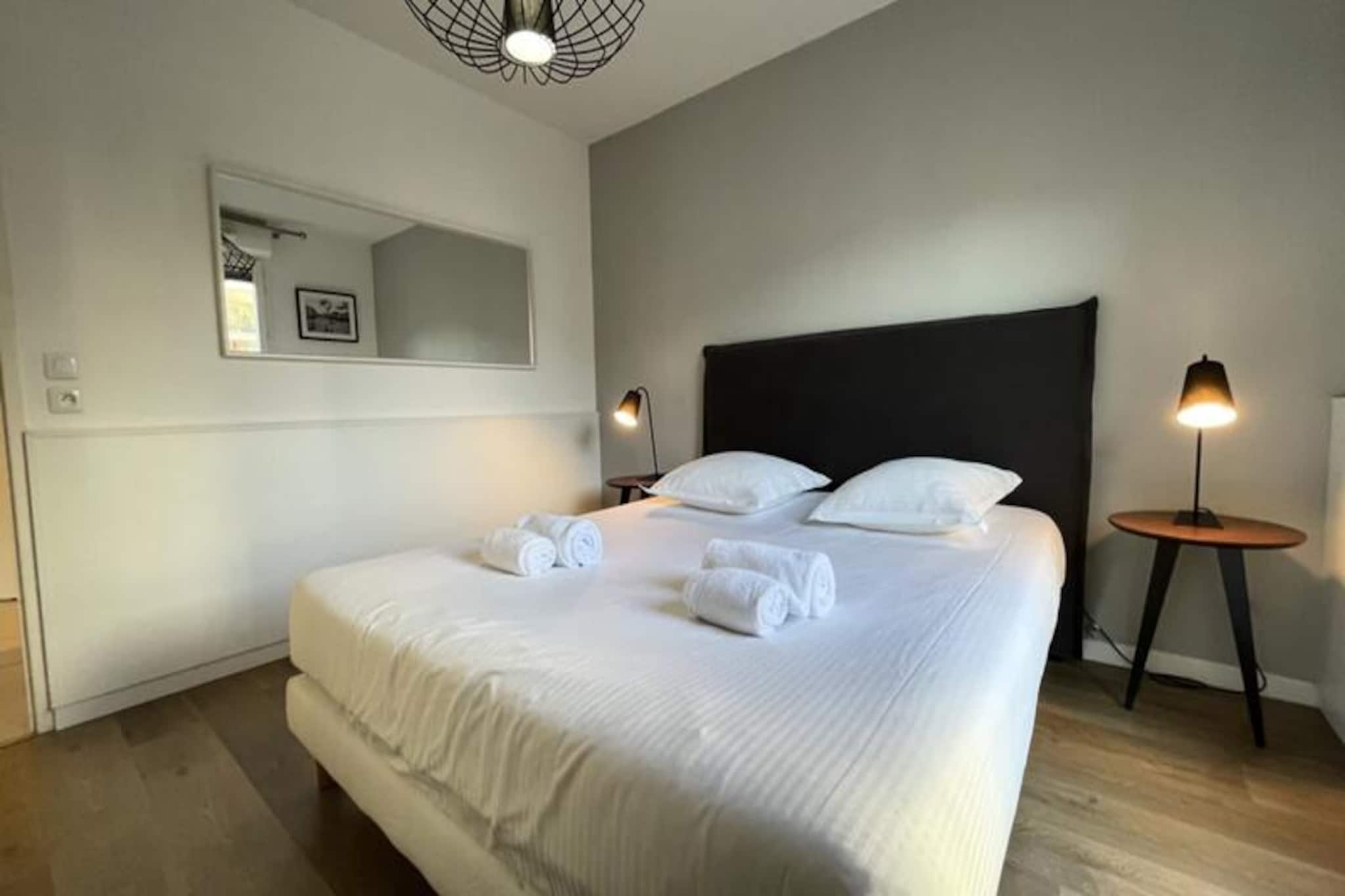 Appartement Rayonnant Et Moderne Très Bien Situé, Proche De La Cité Du Vin-Image-tags.