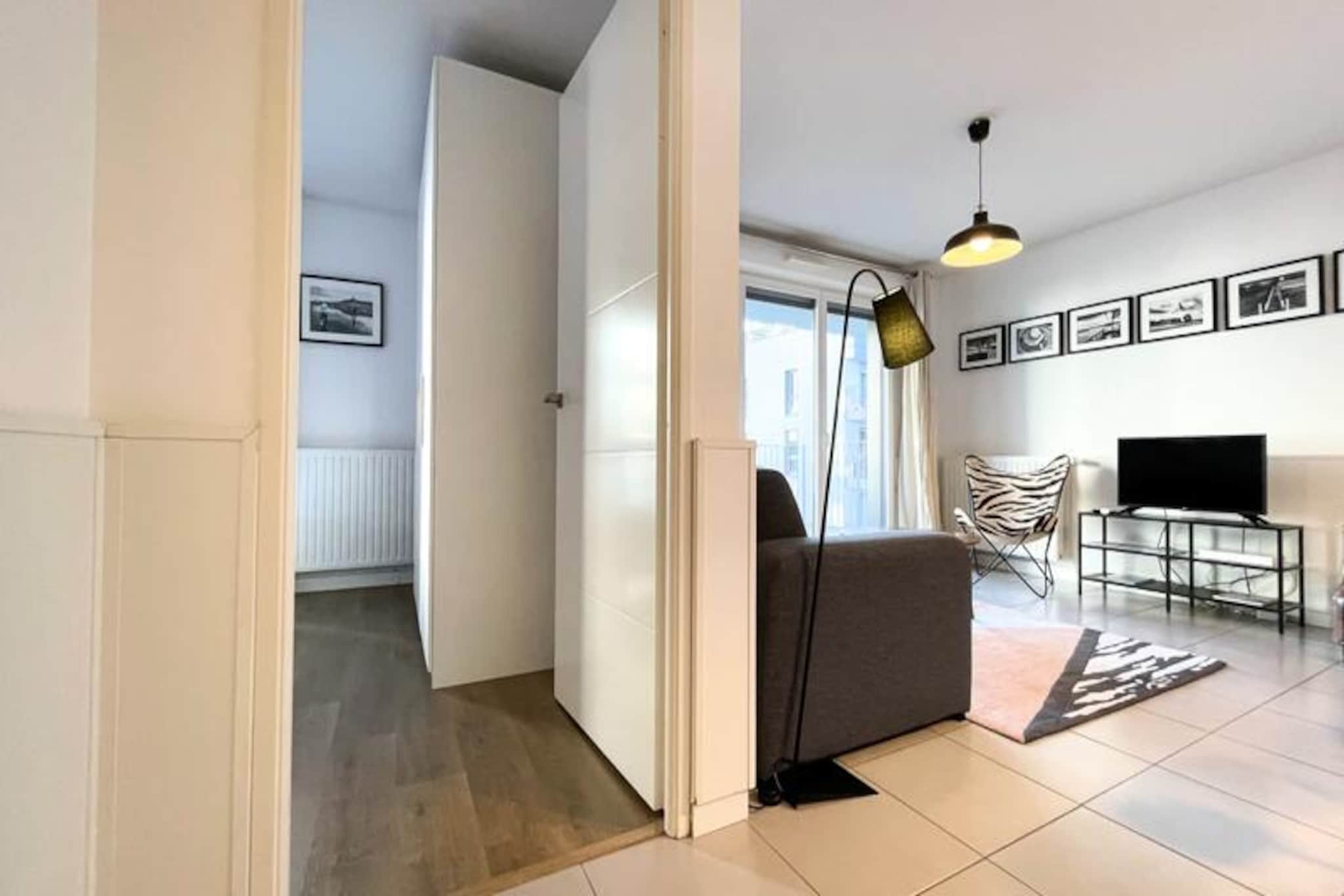 Appartement Rayonnant Et Moderne Très Bien Situé, Proche De La Cité Du Vin-Image-tags.