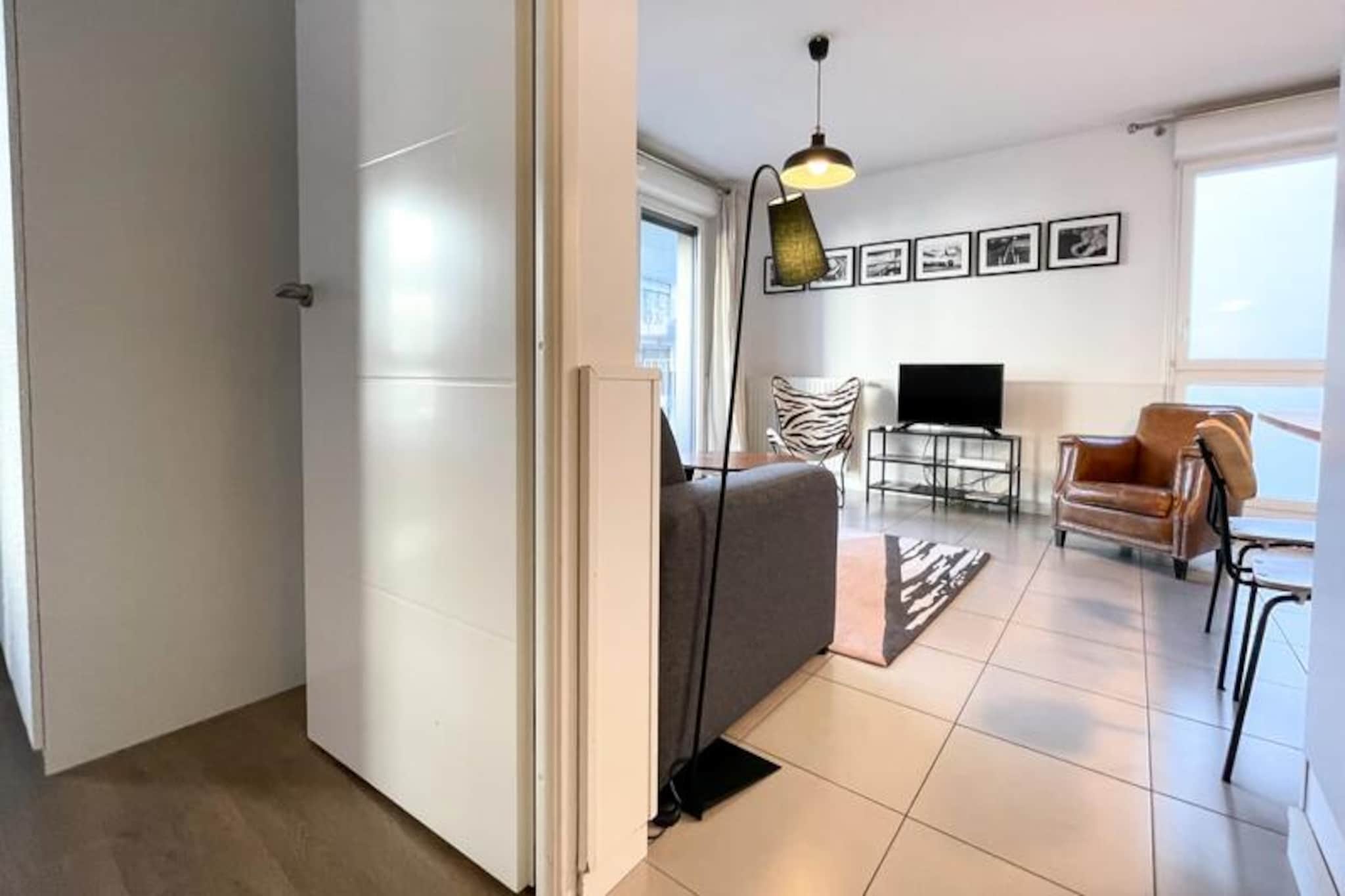 Appartement Rayonnant Et Moderne Très Bien Situé, Proche De La Cité Du Vin-Image-tags.