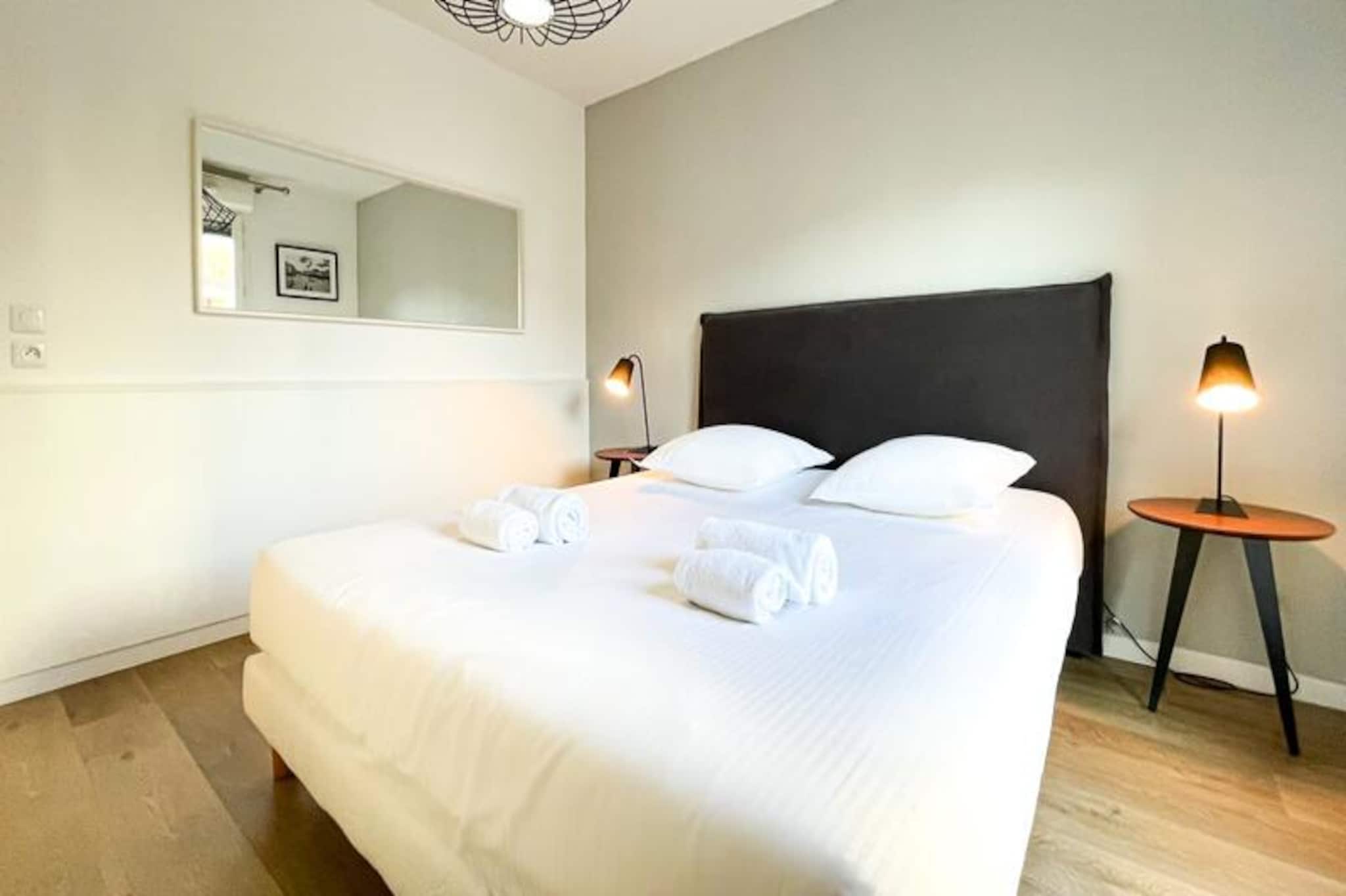 Appartement Rayonnant Et Moderne Très Bien Situé, Proche De La Cité Du Vin-Image-tags.