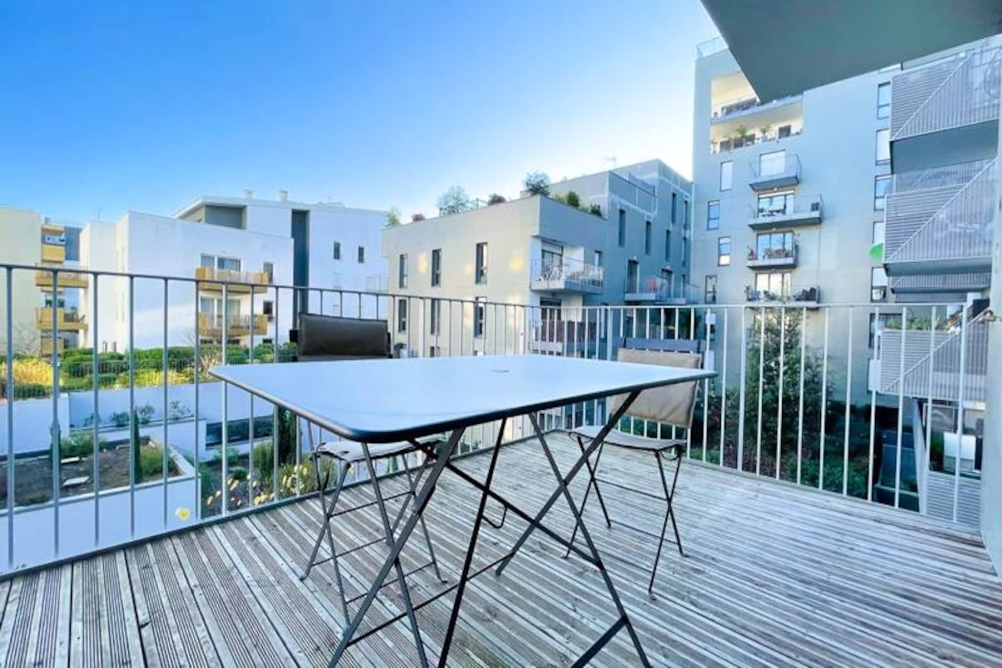 Appartement Rayonnant Et Moderne Très Bien Situé, Proche De La Cité Du Vin-Image-tags.