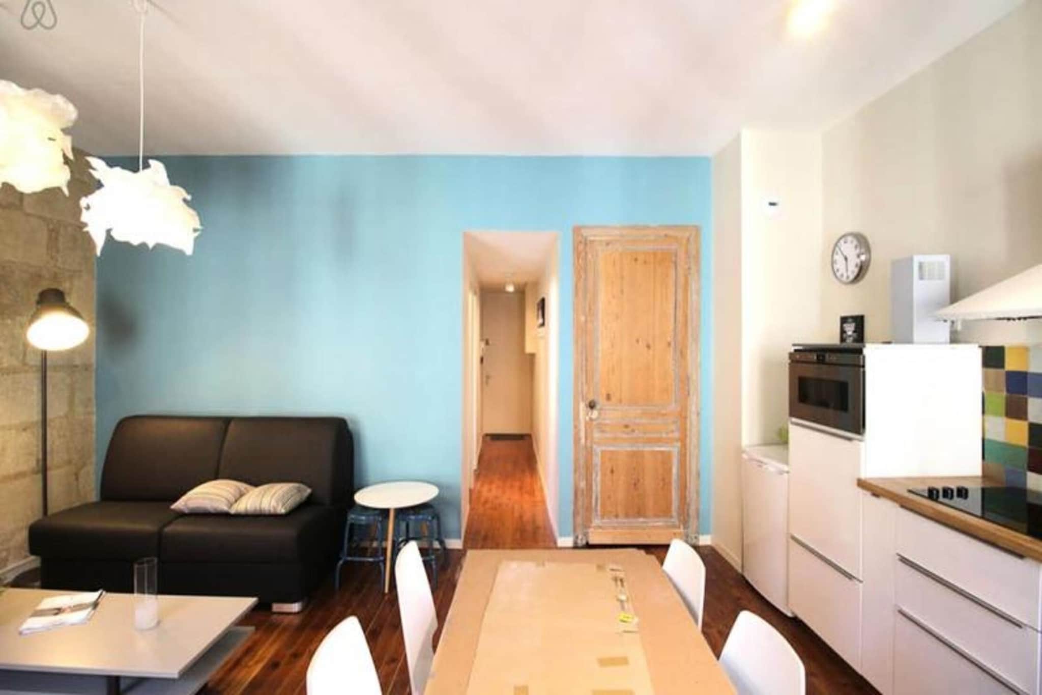 Beautiful 4-Person Apt, Historic Quarter