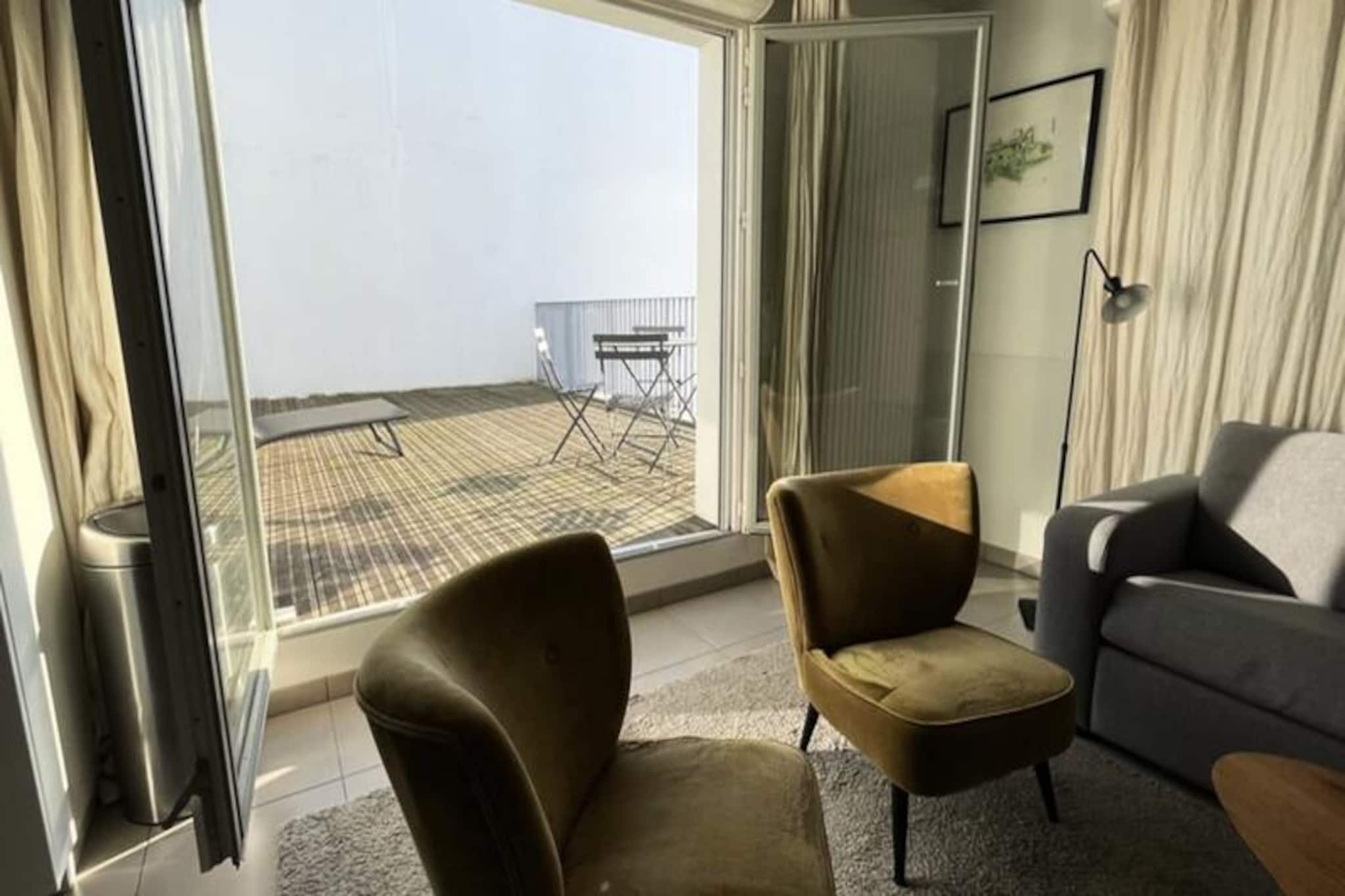 Spacieux Appartement Remarquablement Lumineux Avec Parking à La Cité Du Vin-Image-tags.