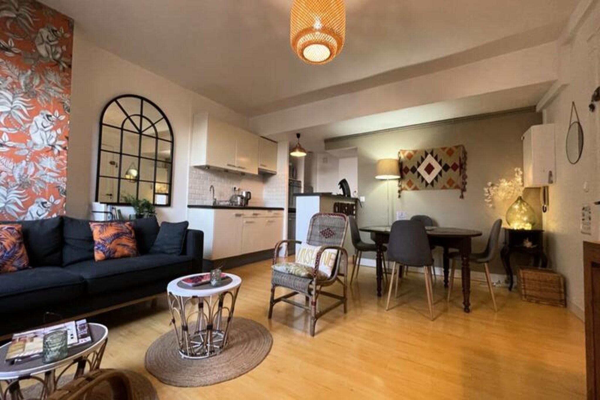 Decorated Apt for 4 on Bordeaux Quays