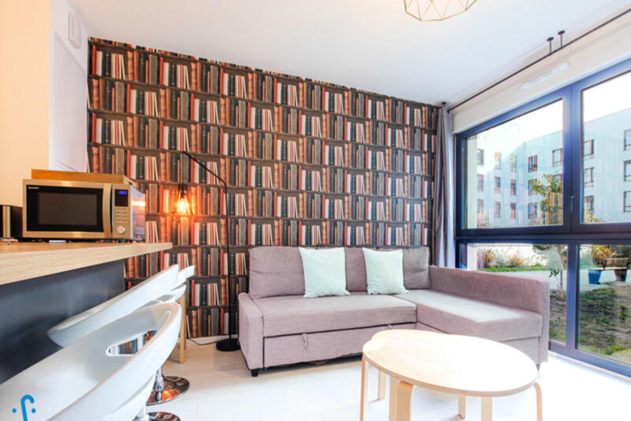 Charming Modern Apartment with Parking